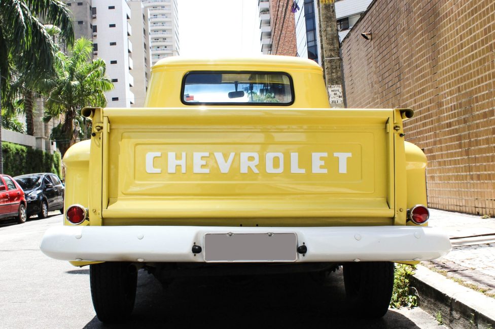 1957-Chevrolet-Marta-Rocha-loja-de-carros-antigos-the-garage