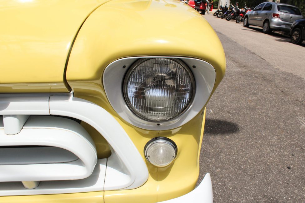 1957-Chevrolet-Marta-Rocha-loja-de-carros-antigos-the-garage