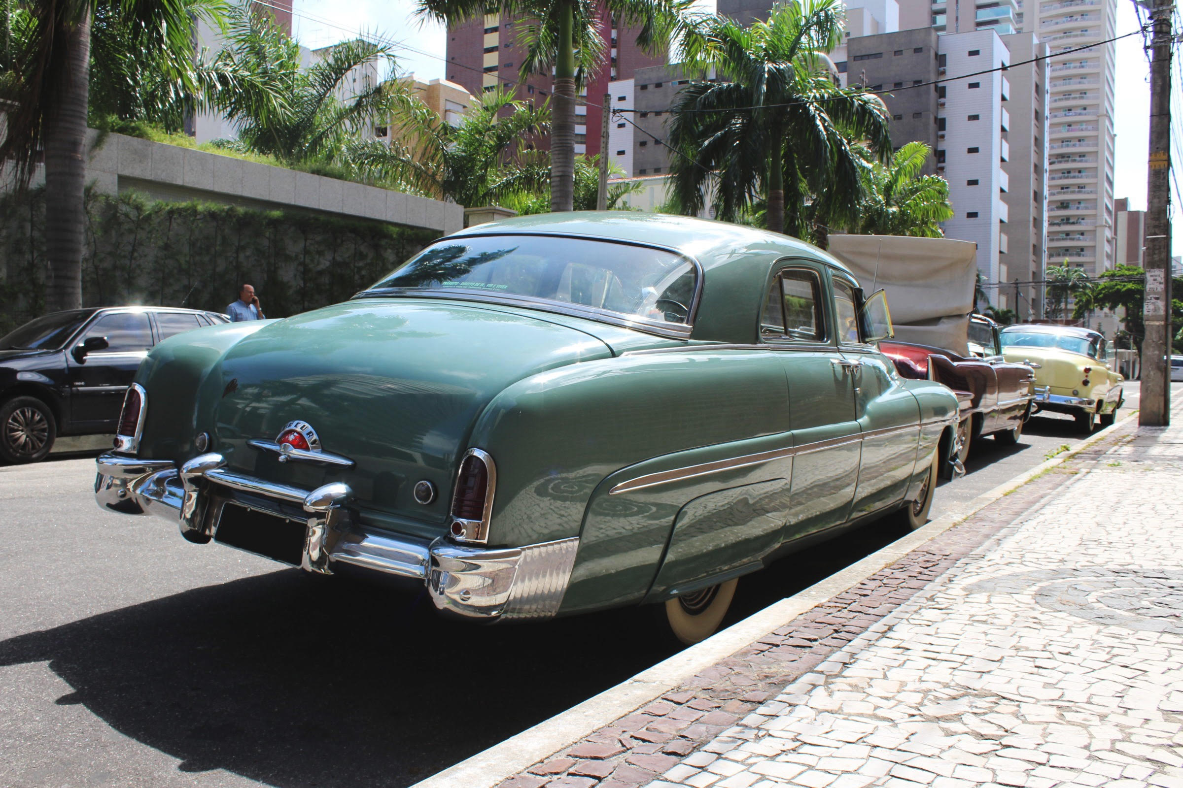 1951-Mercury-Eight-thegarage