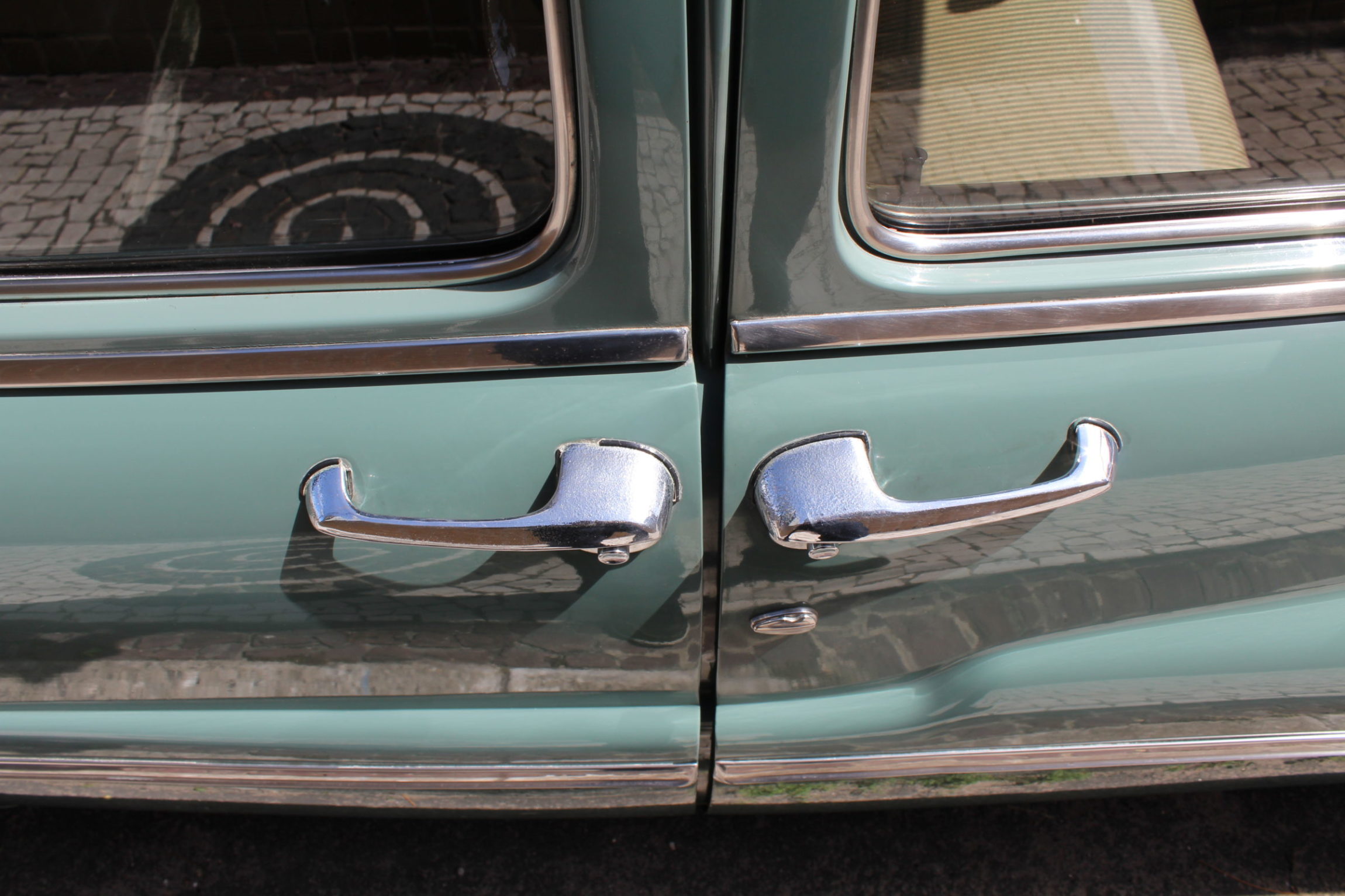 1951-Mercury-Eight-thegarage