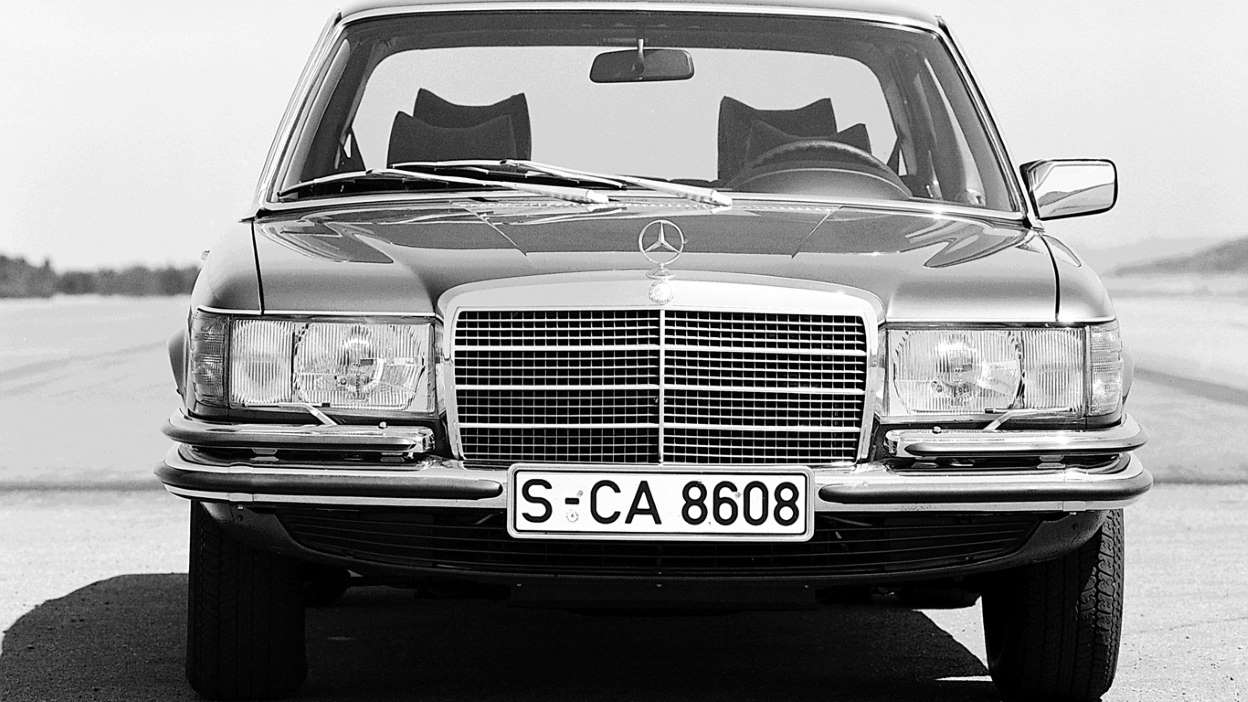 MERCEDES-BENZ W116 S-CLASS