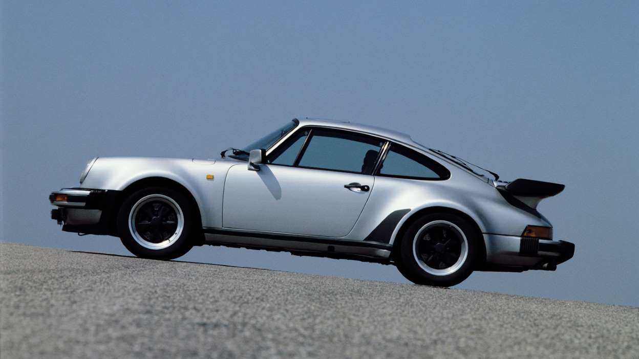 PORSCHE 930 TURBO