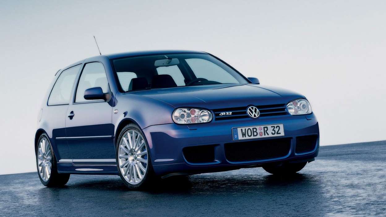 VOLKSWAGEN GOLF R32