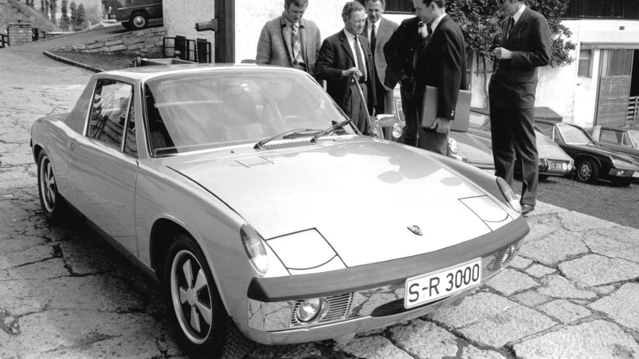 VOLKSWAGEN-PORSCHE 914:6