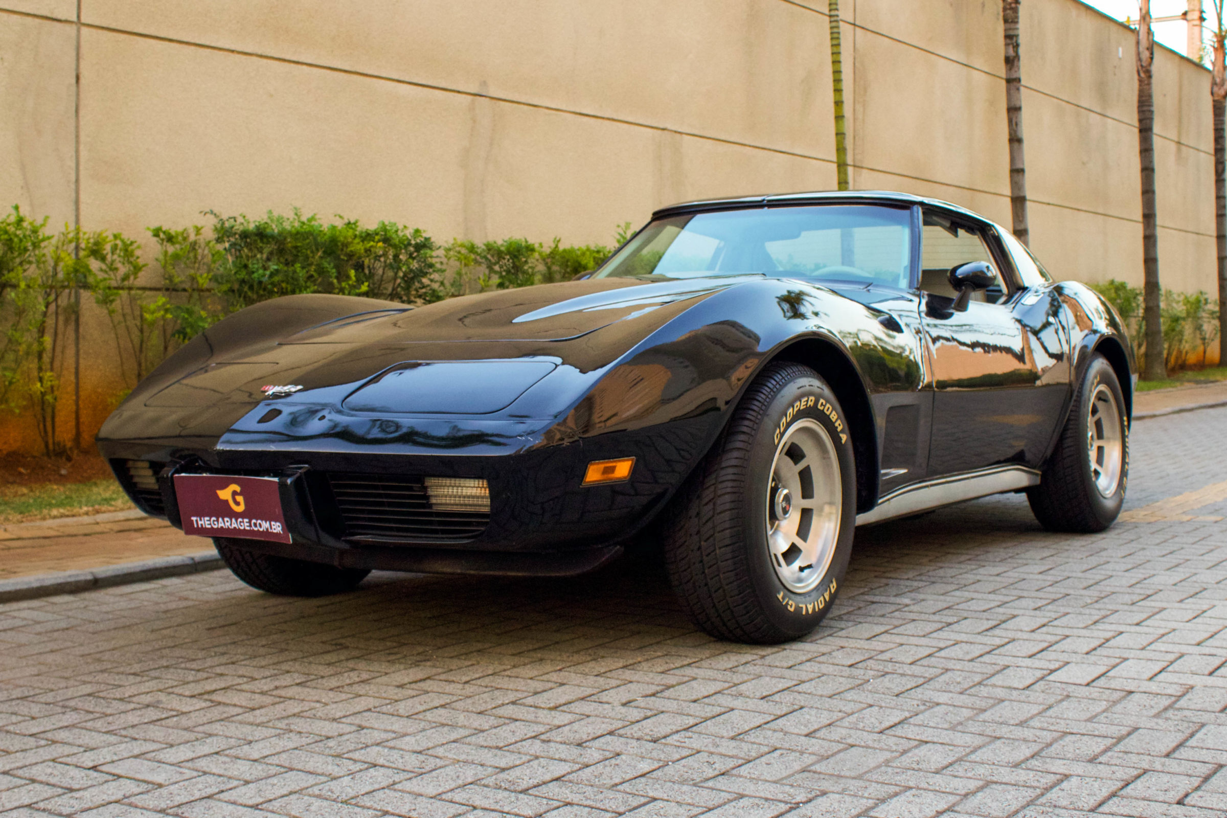 1977 Corvette Stingray Targa preta