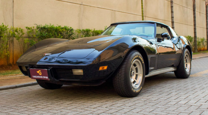 1977 Corvette Stingray Targa preta