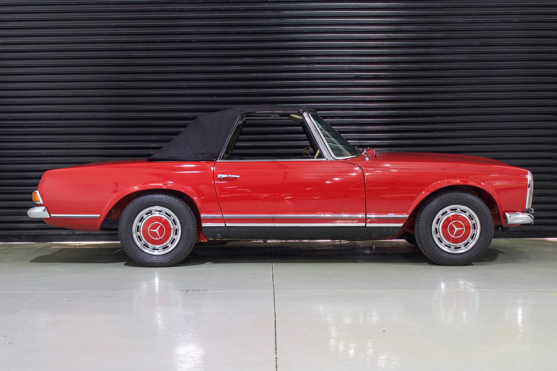 1970 Mercedes Benz 280SL Pagoda