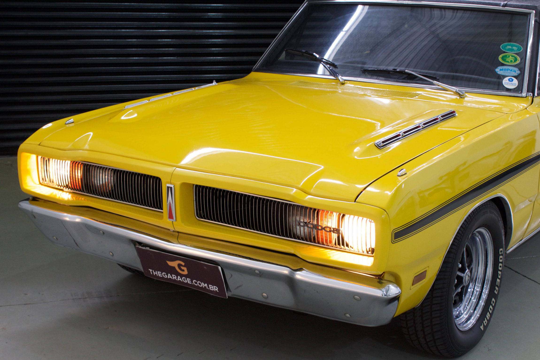 1975 Dodge Charger R/T Amarelo