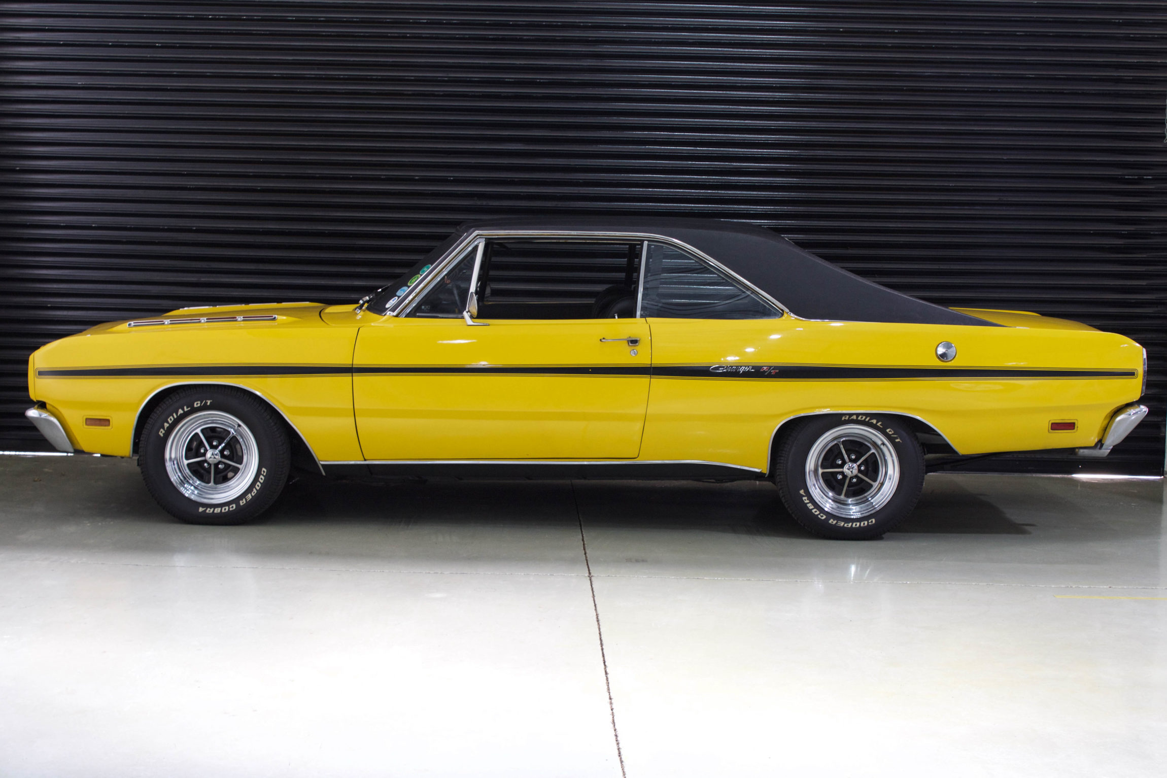 1975 Dodge Charger R/T Amarelo