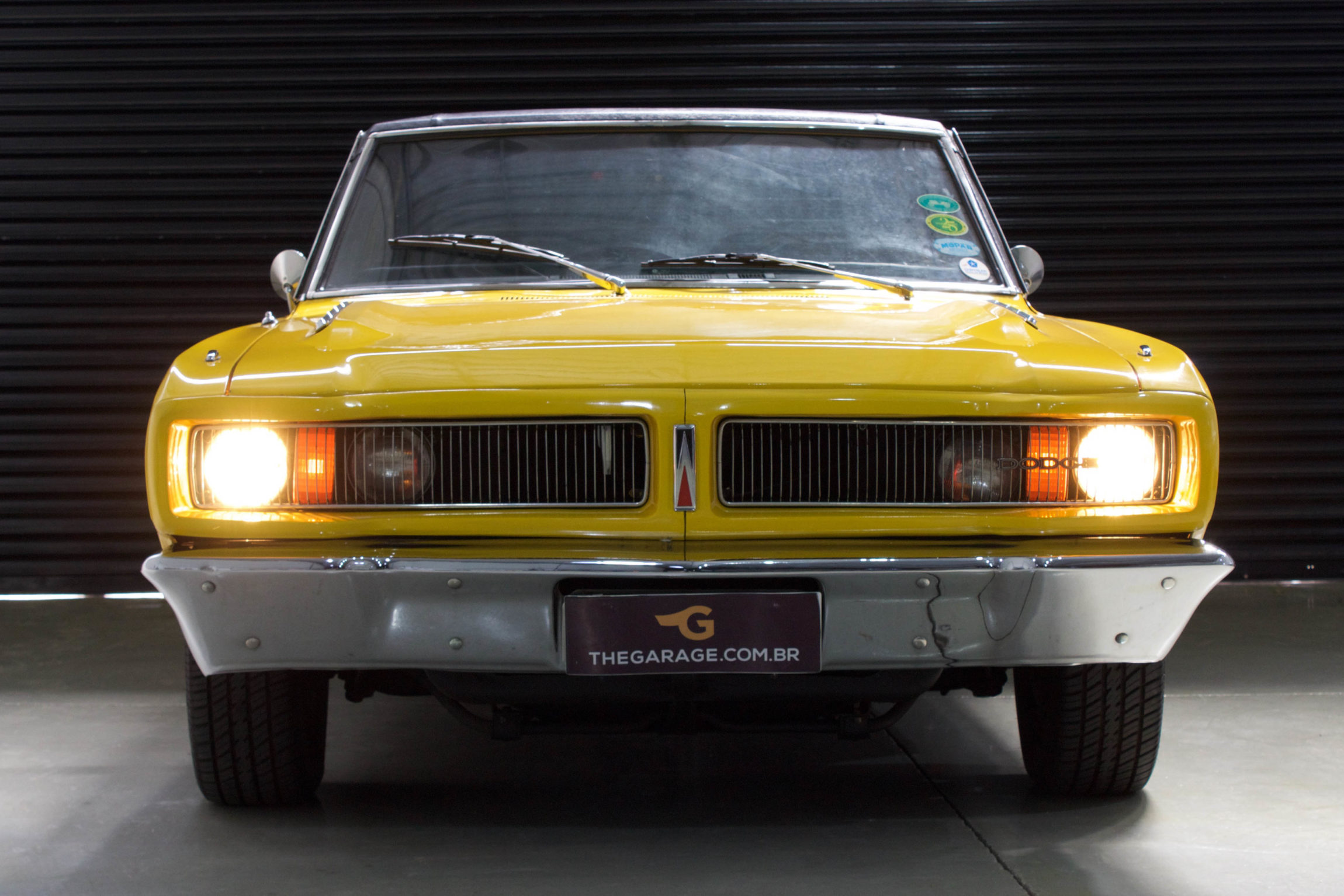 1975 Dodge Charger R/T Amarelo