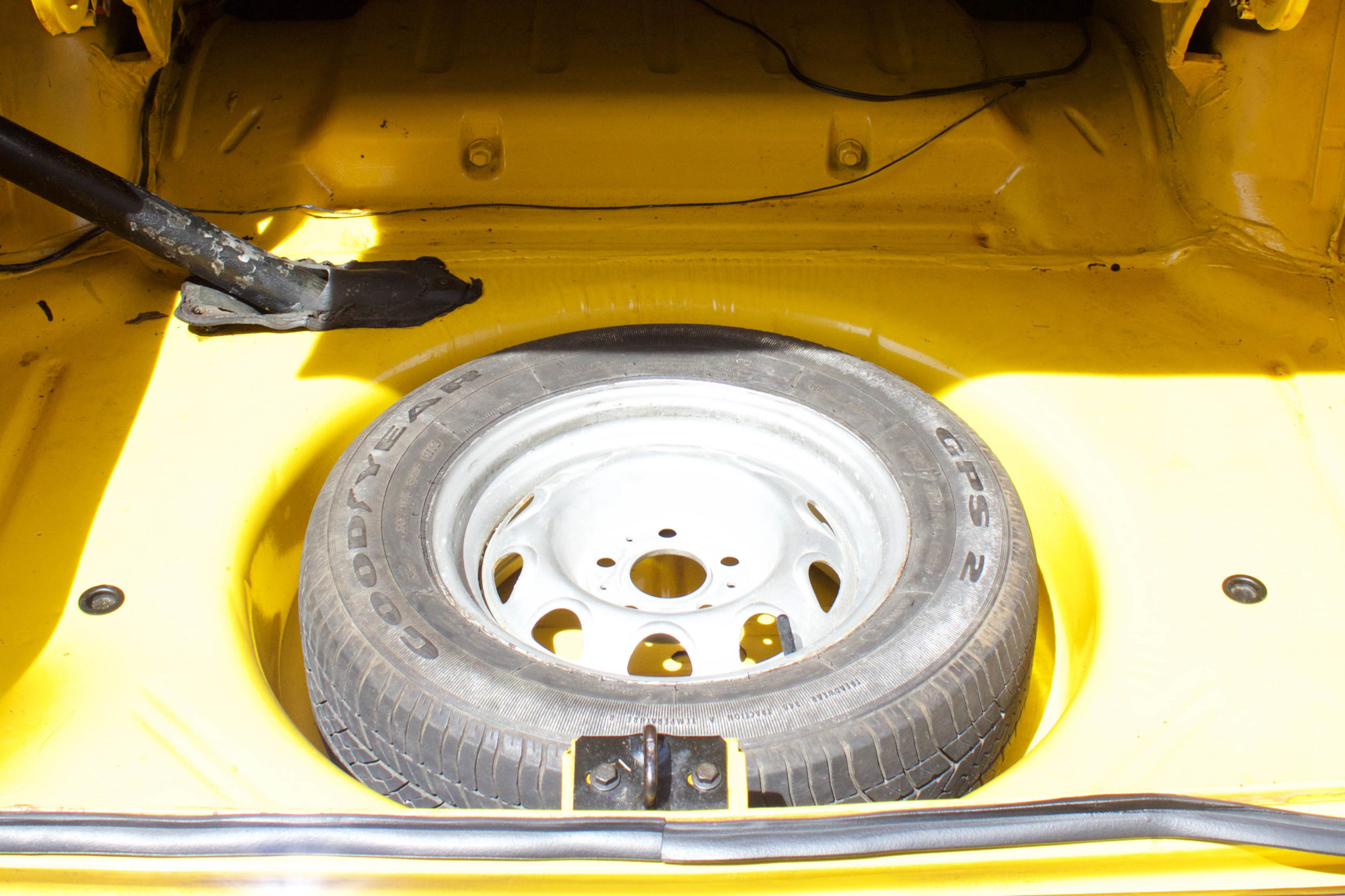 1975 Dodge Charger R/T Amarelo