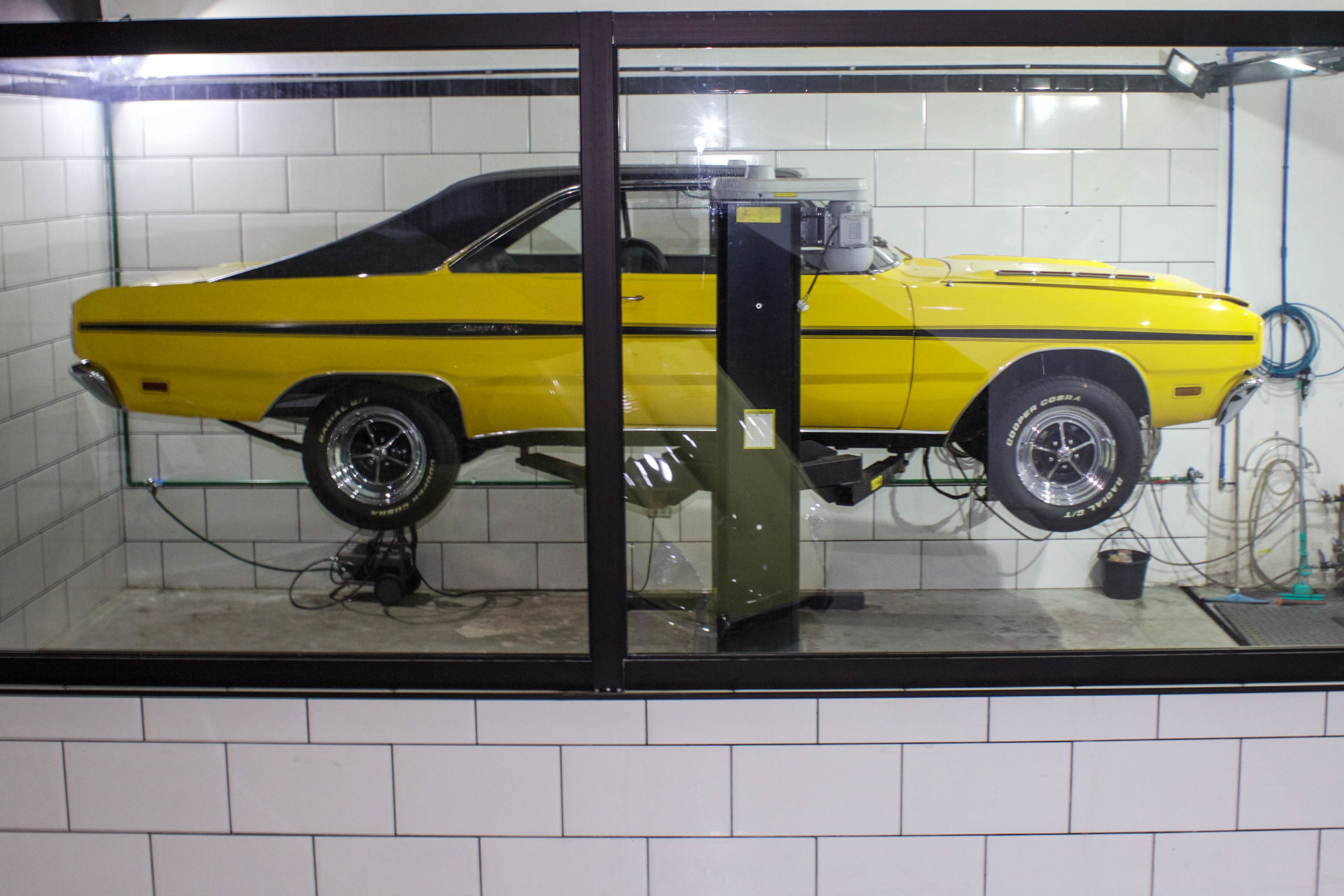 1975 Dodge Charger R/T Amarelo