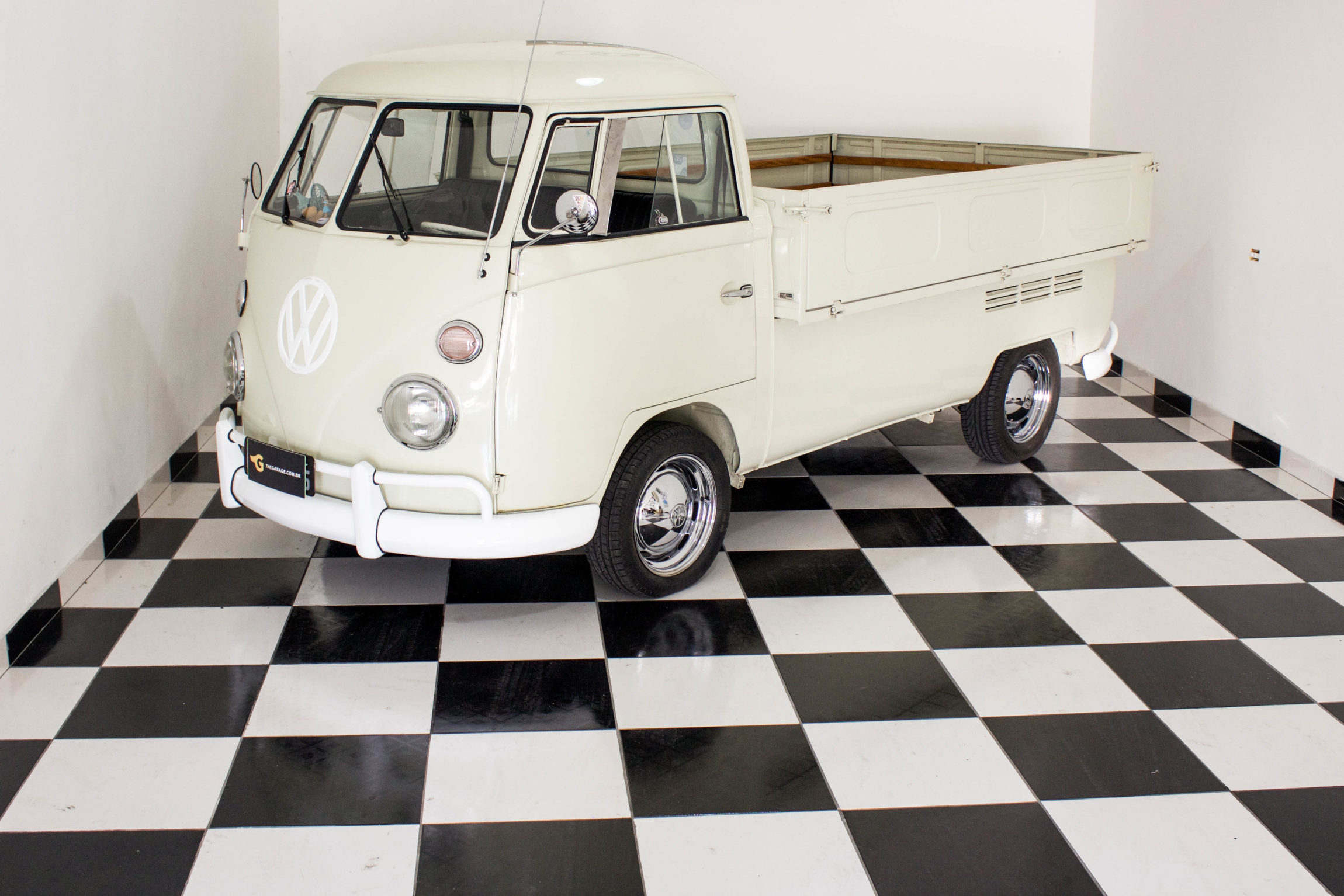 1974-Vw-Kombi-Pick-up-thegarage