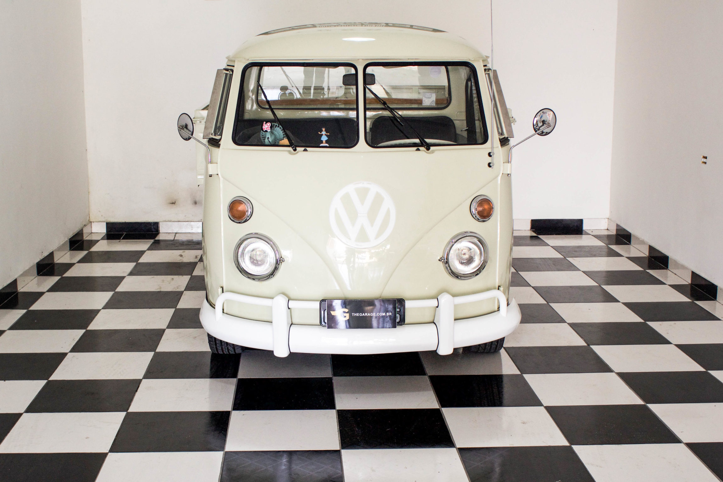 1974-Vw-Kombi-Pick-up-thegarage