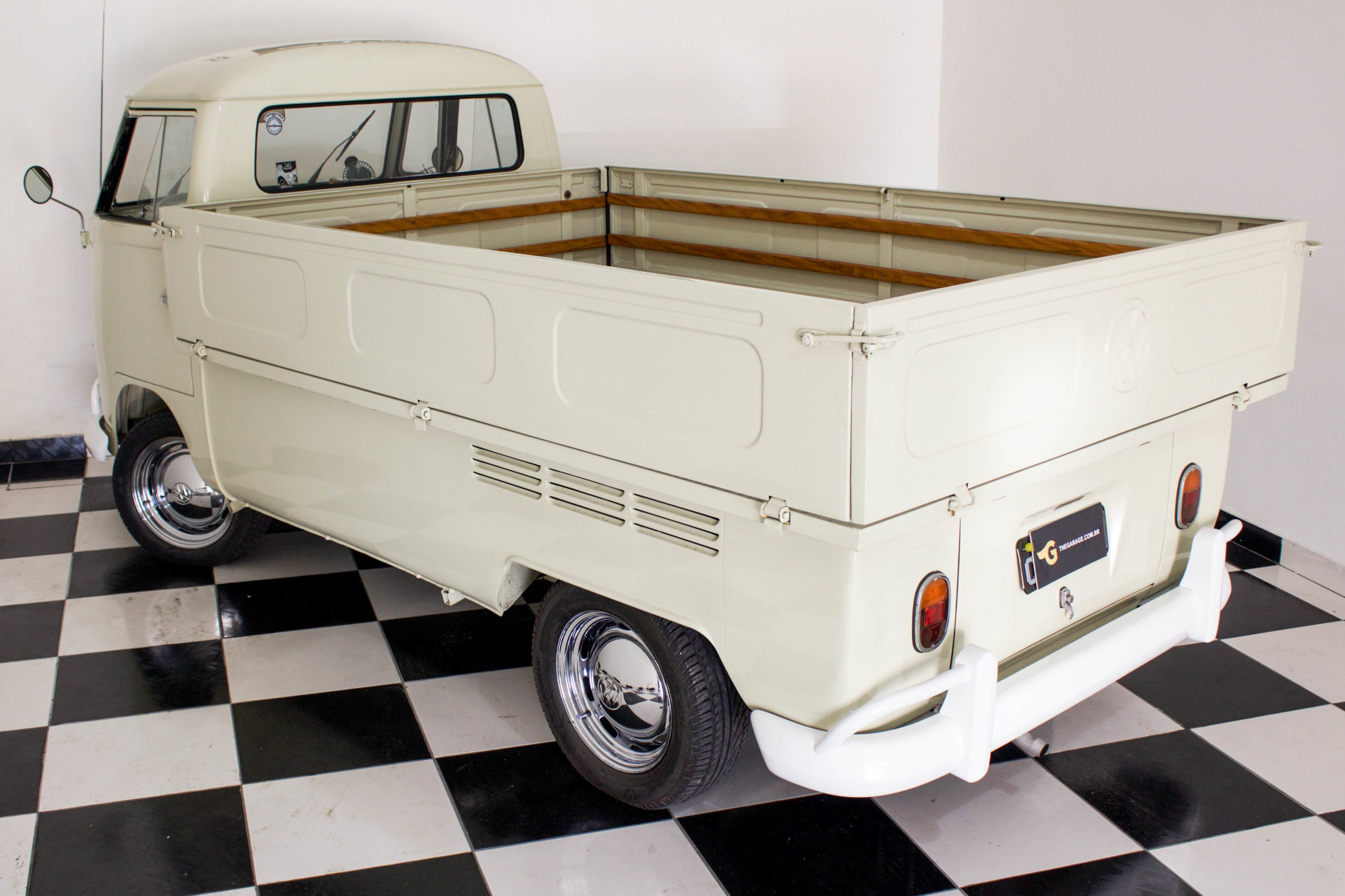 1974-Vw-Kombi-Pick-up-thegarage