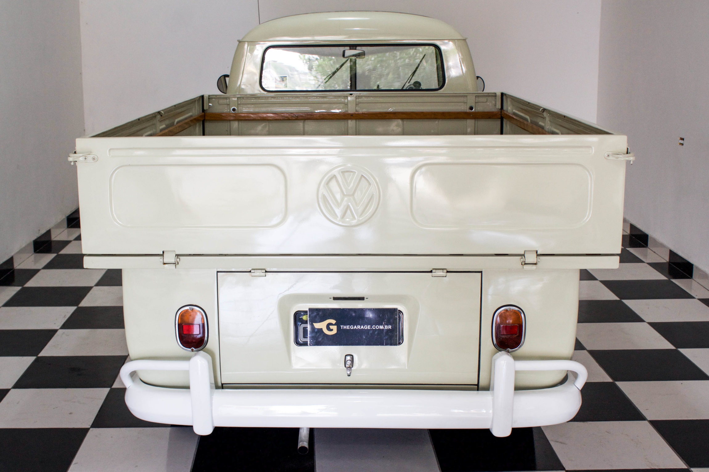 1974-Vw-Kombi-Pick-up-thegarage