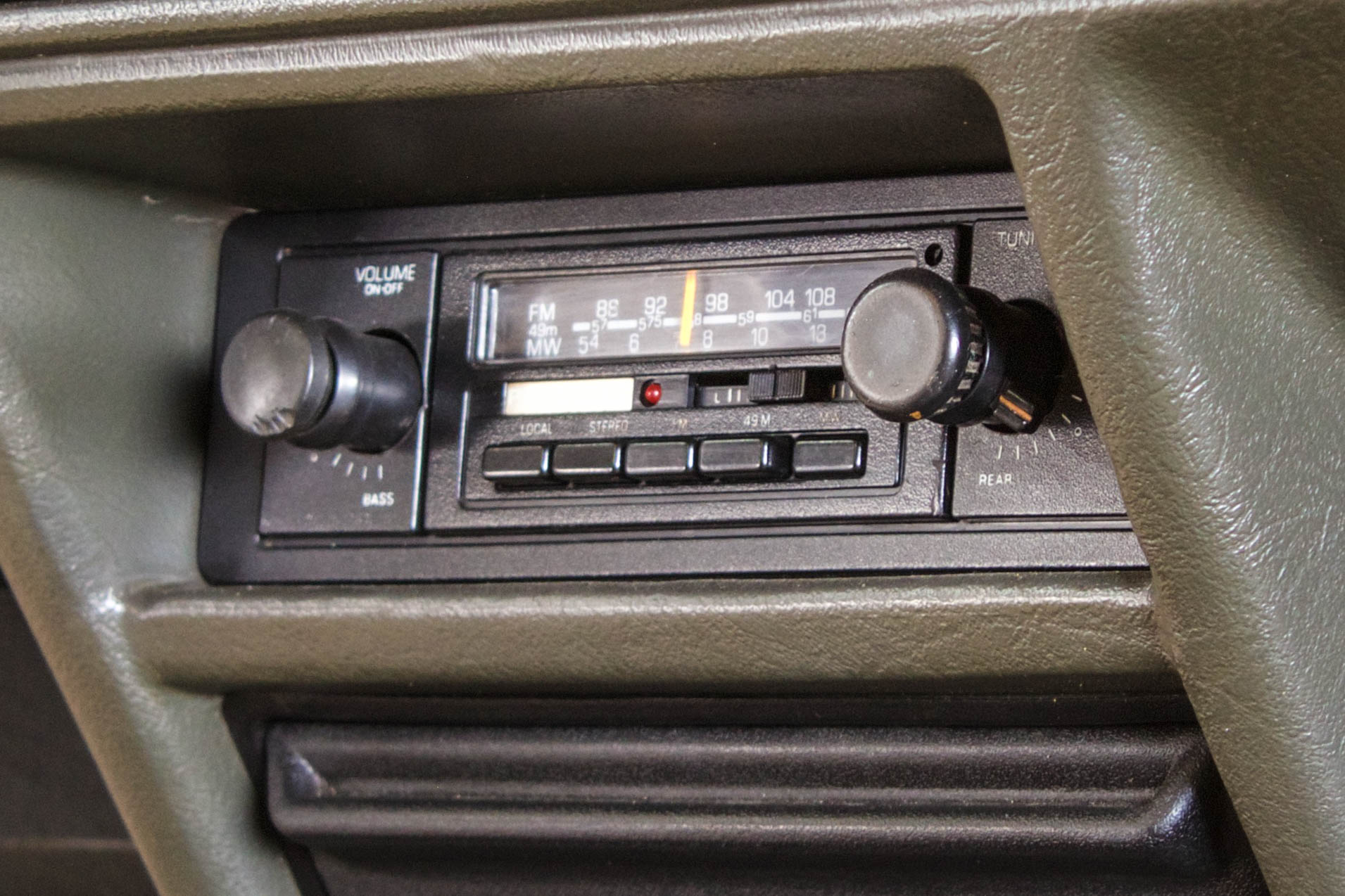 1986 Ford Escort XR3 rádio original