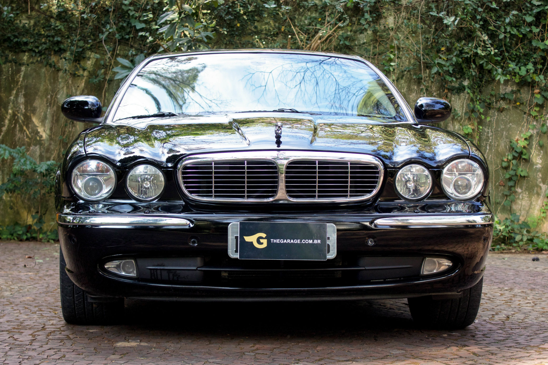 2004 Jaguar XJ8 com Supercharger preto blindado