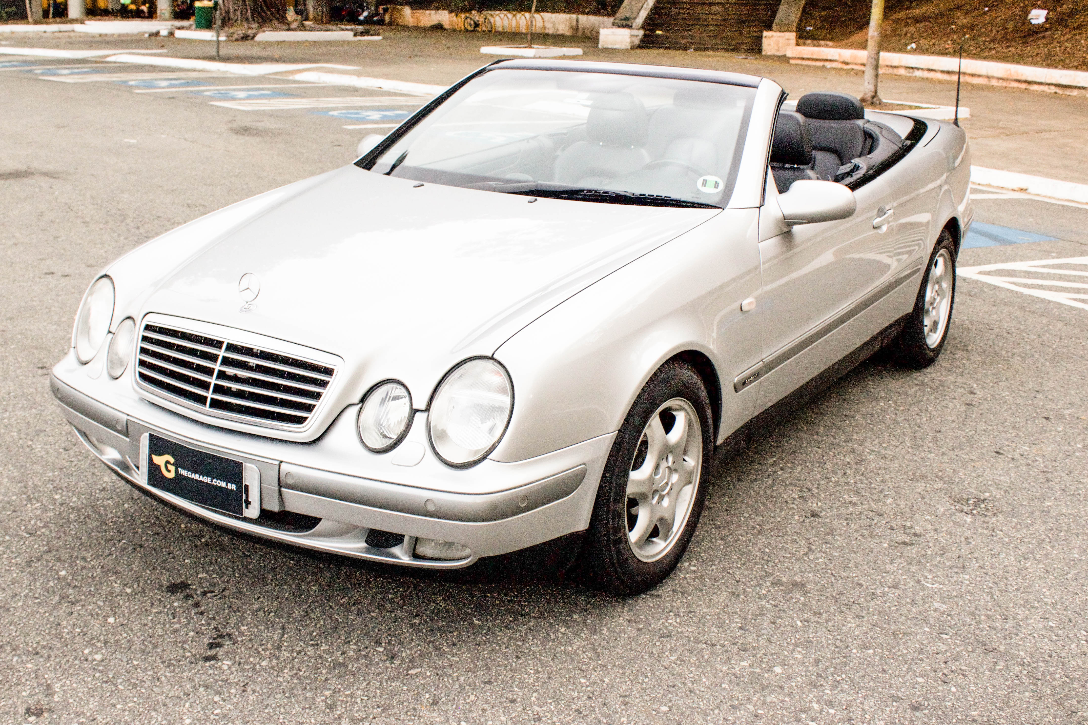 Mercedes-Benz-CLK320-Cabriolet