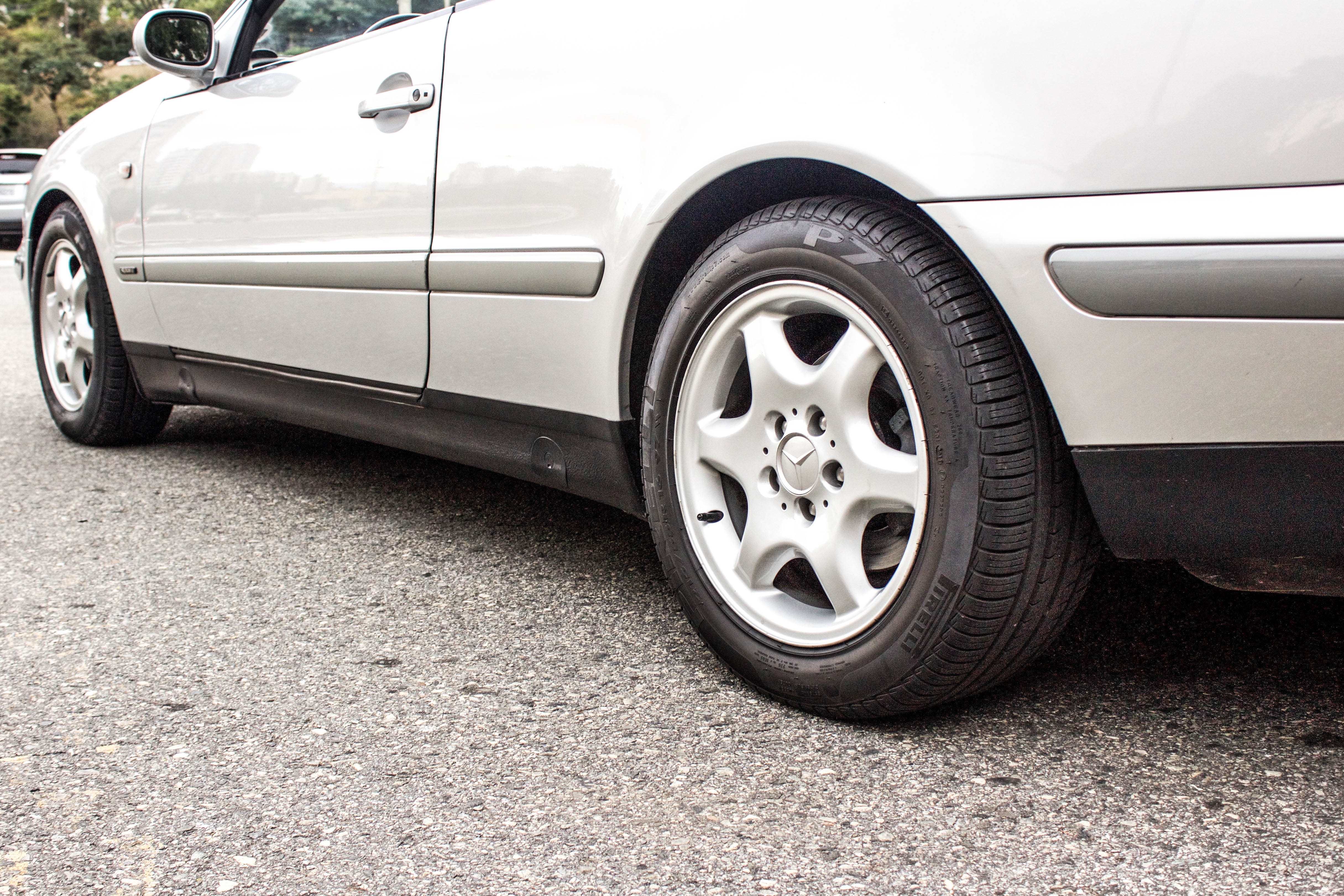 Mercedes-Benz-CLK320-Cabriolet