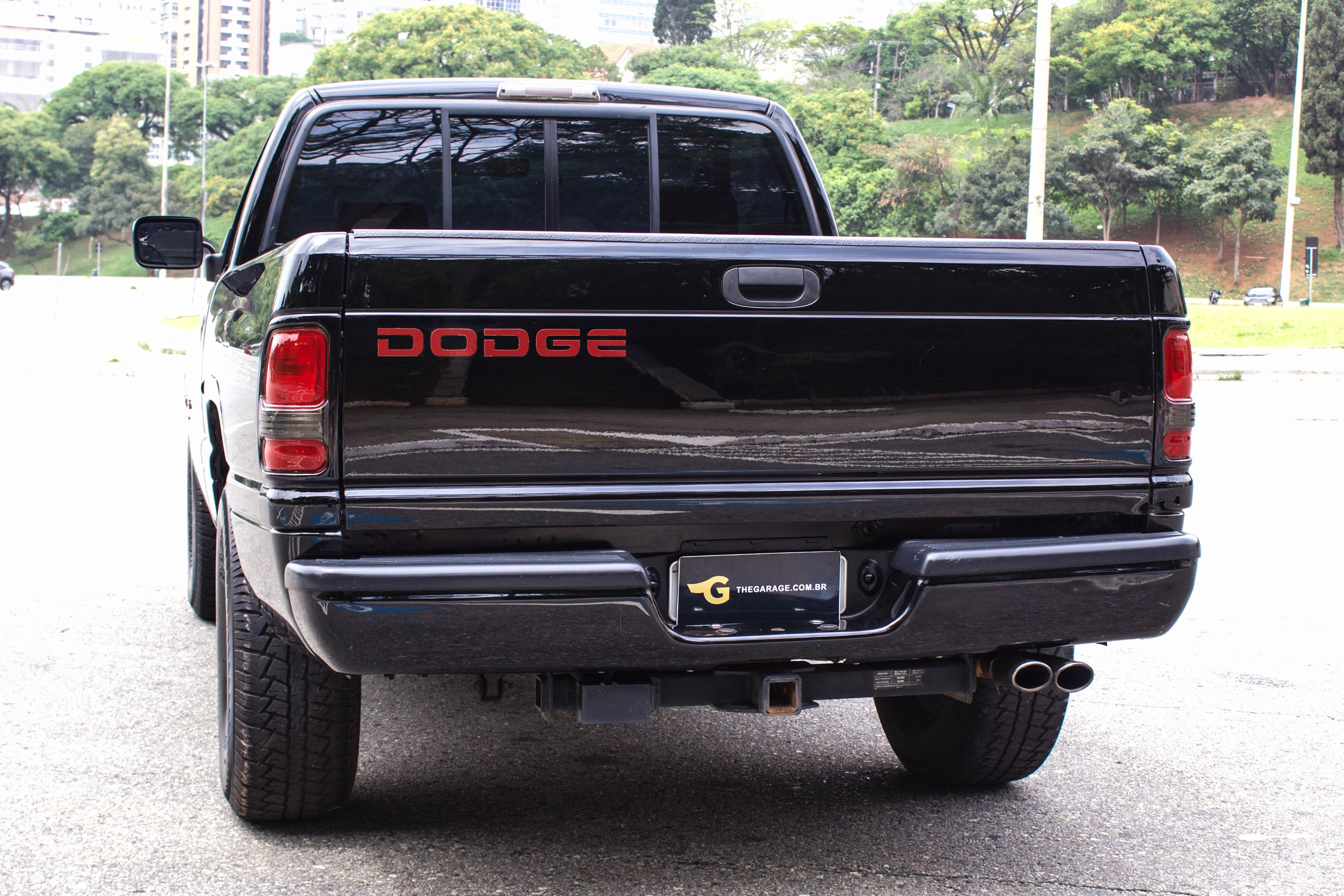 1994 Dodge Ram 1500 V8 a venda na The garage loja de carros antigos