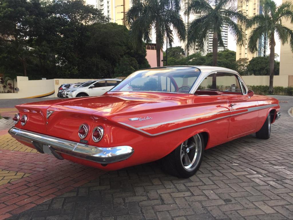 1961 Chevrolet Belair 2 Portas Sem Coluna a venda carro antigo