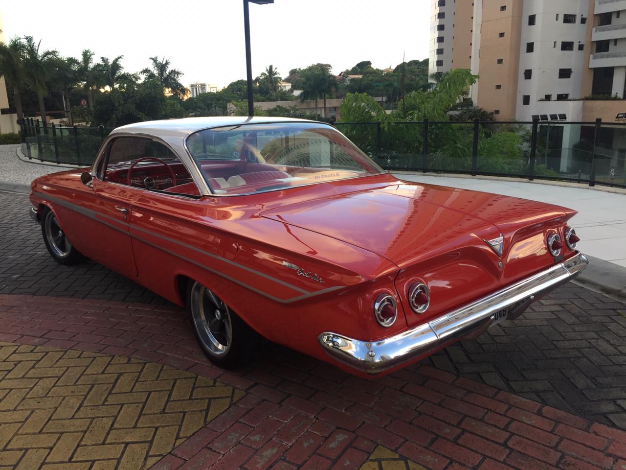 1961 Chevrolet Belair 2 Portas Sem Coluna a venda carro antigo