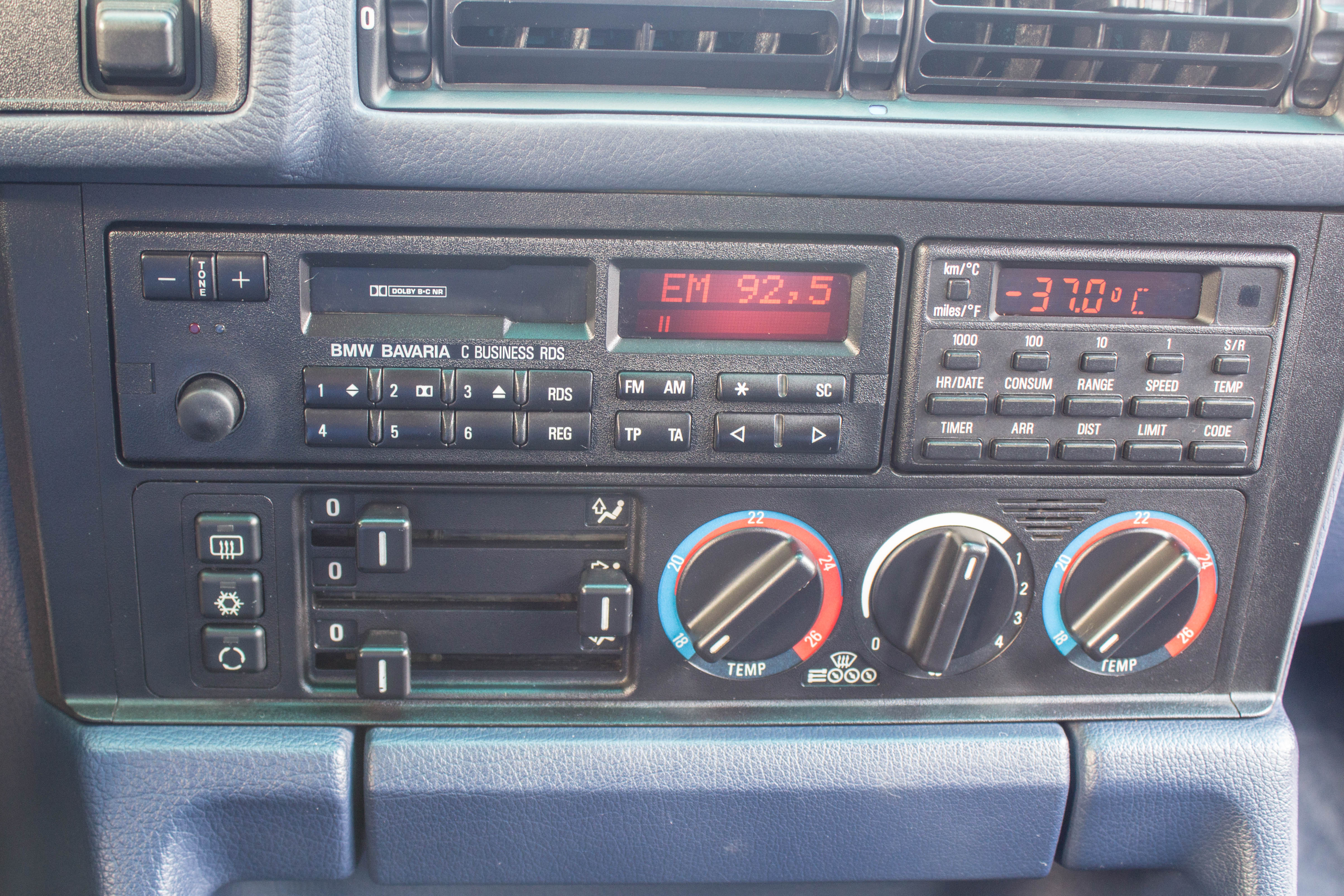 1993 BMW 525i touring E34 Radio