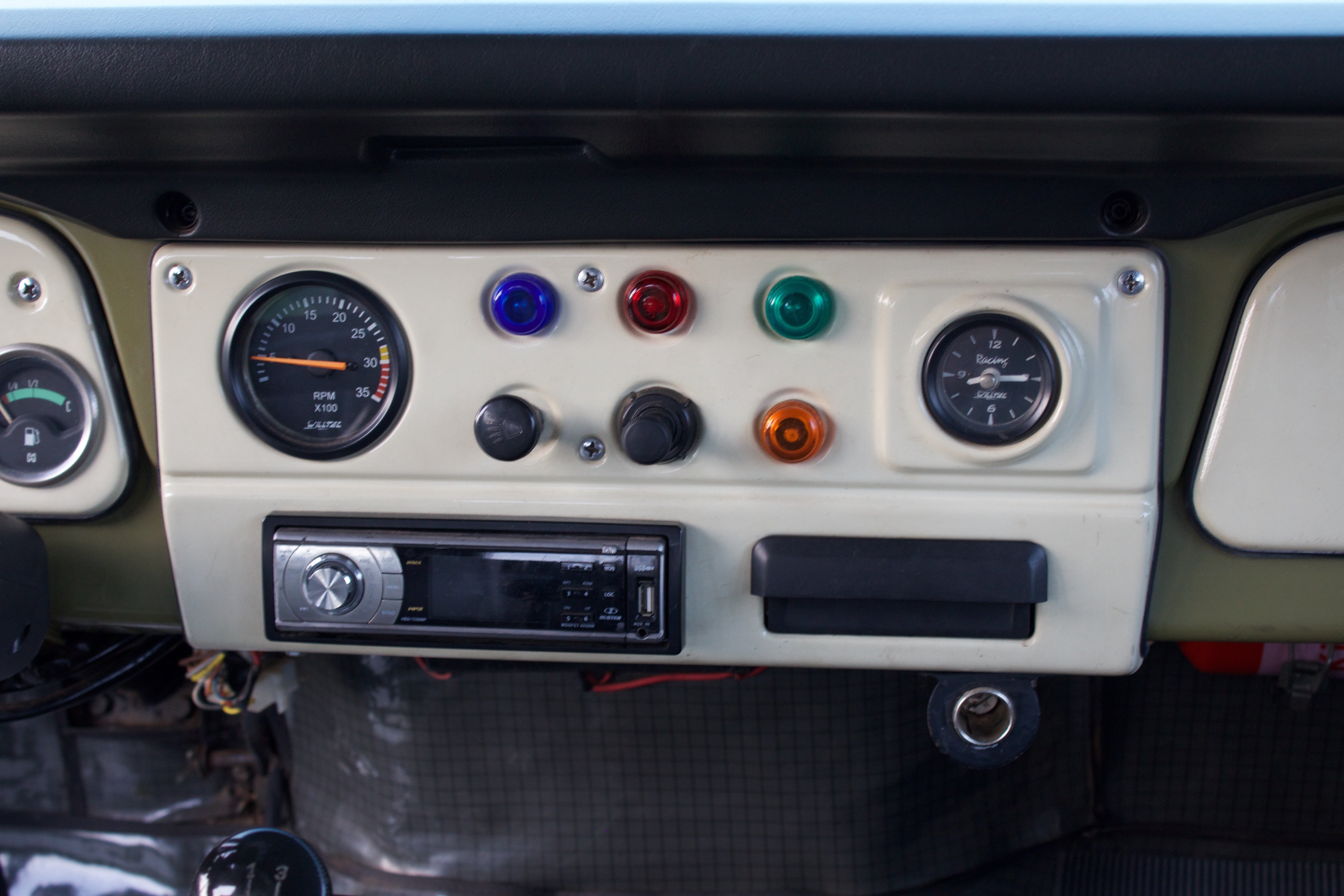 1981 Toyota Bandeirante a venda na the garage loja de carros antigos