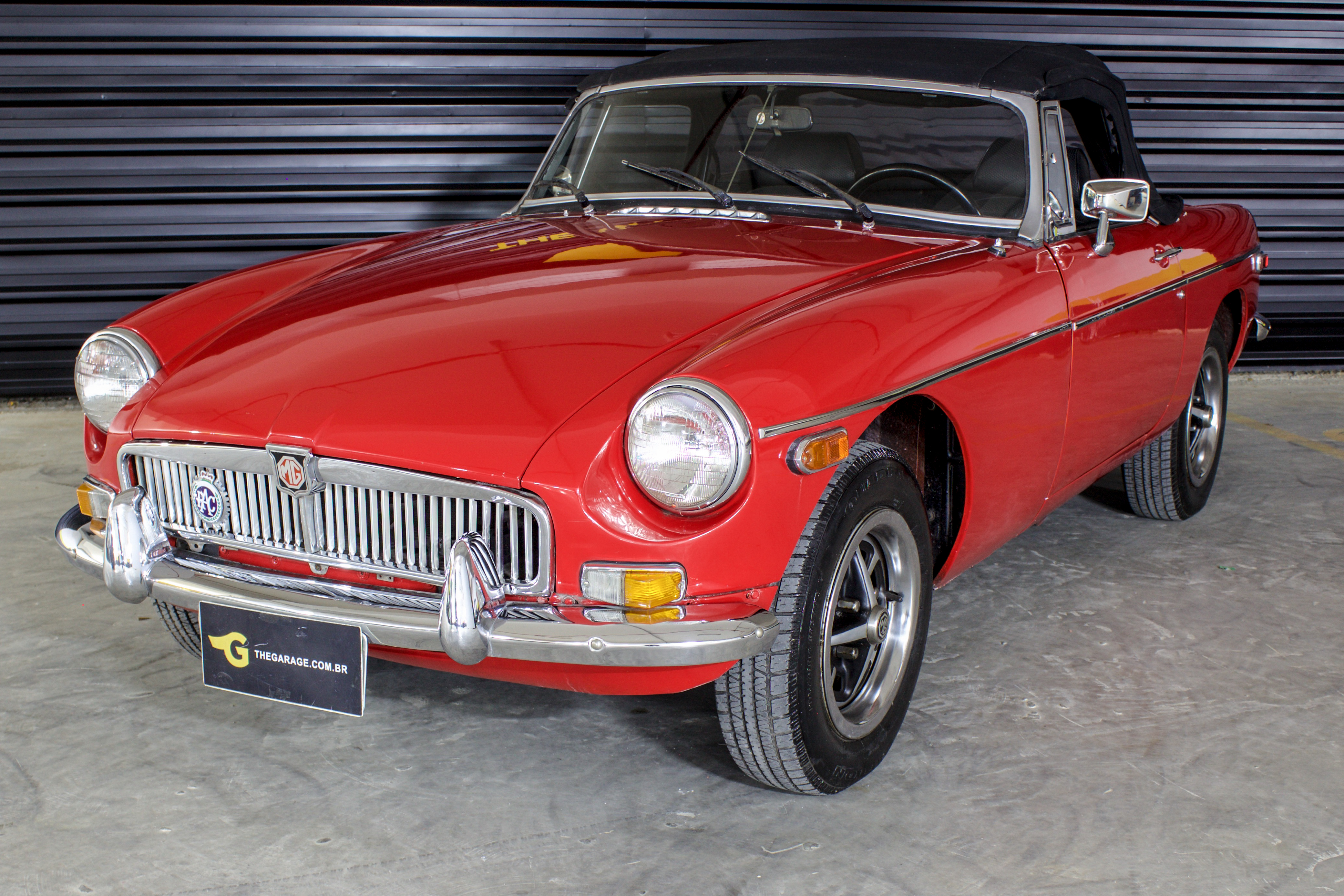 1977 MGB Conversível