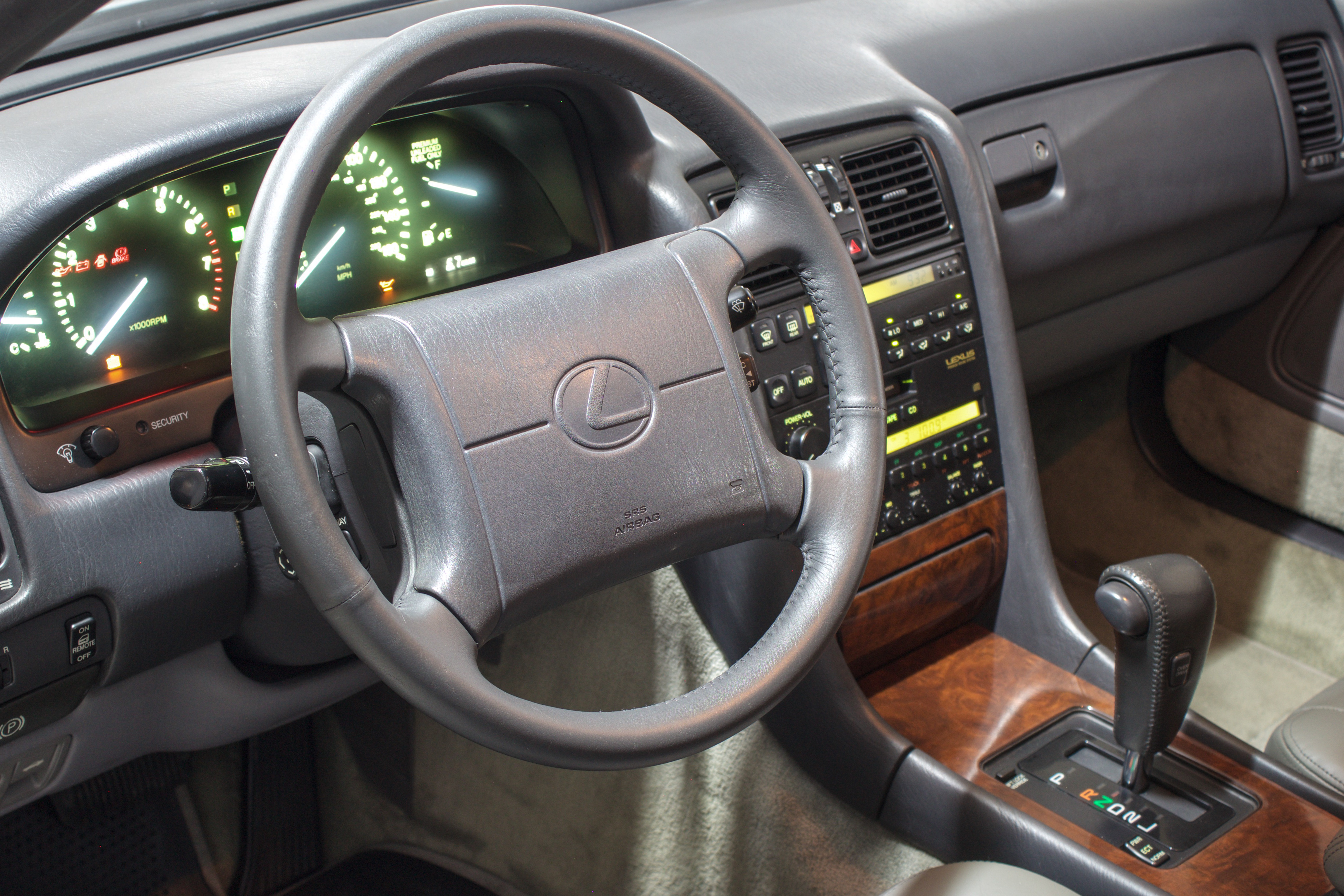 1991-lexus-ls400-encontro-de-carros-classicos