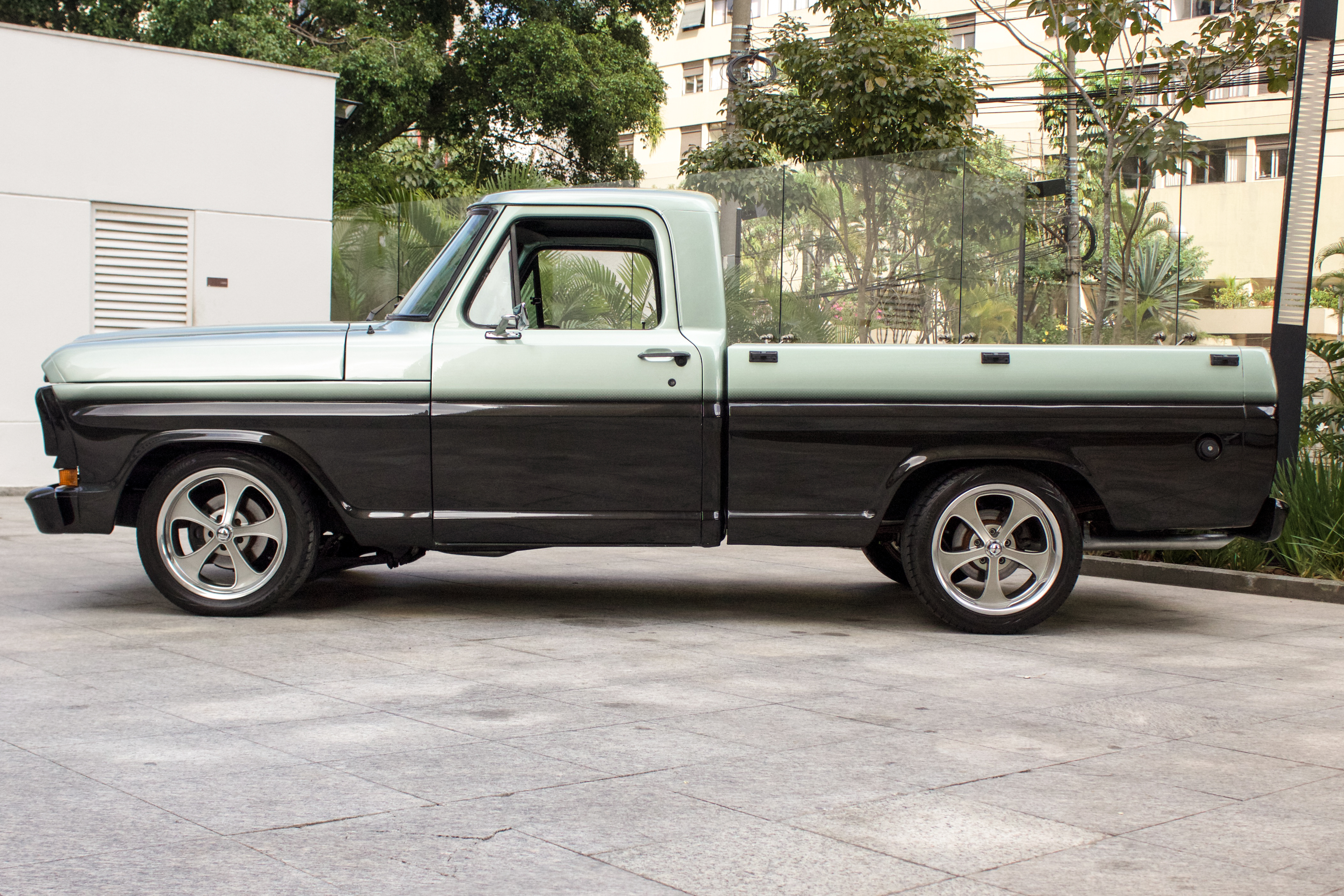 1986 Ford F100 V8 Custom