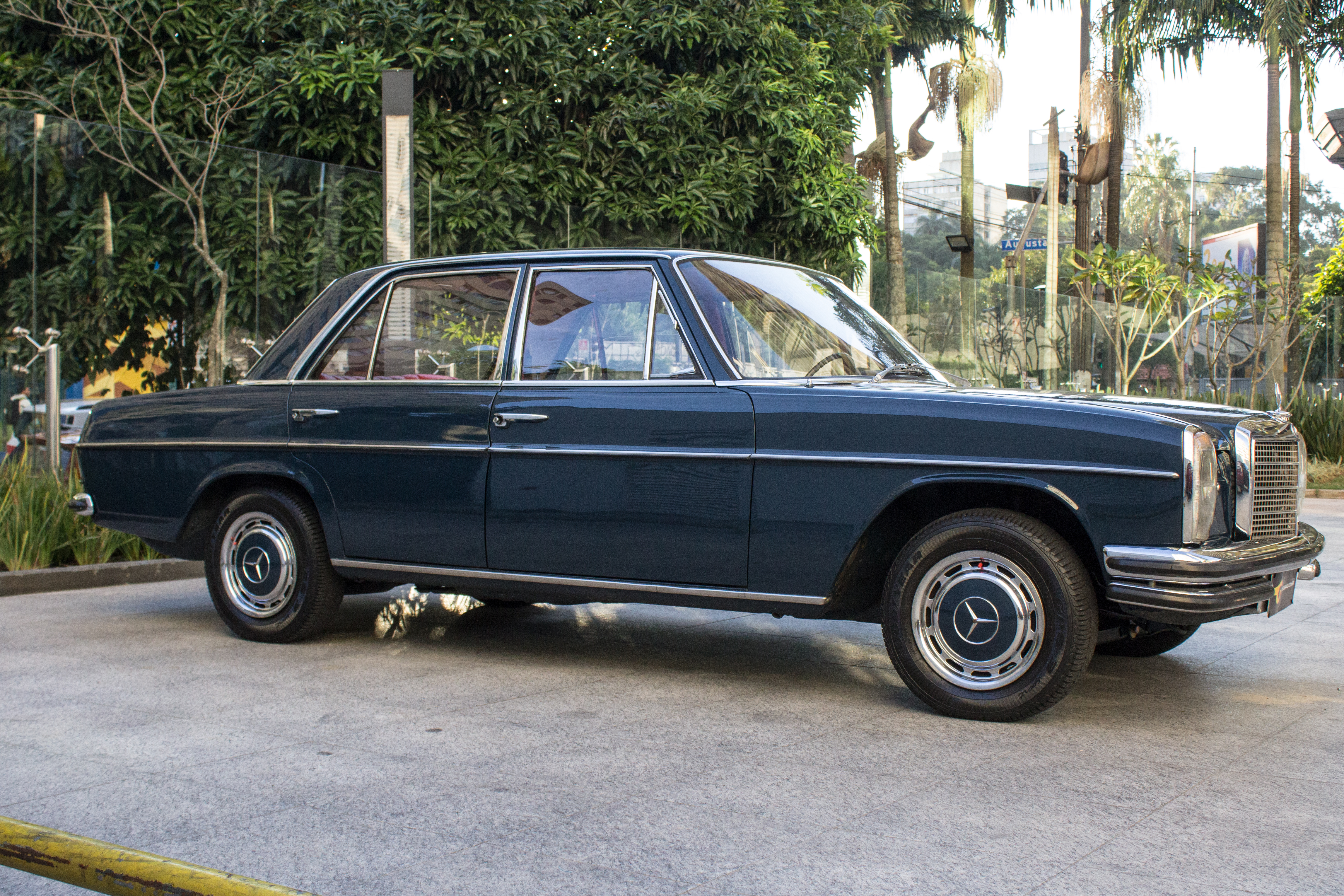 1969 Mercedes Benz 250 W114