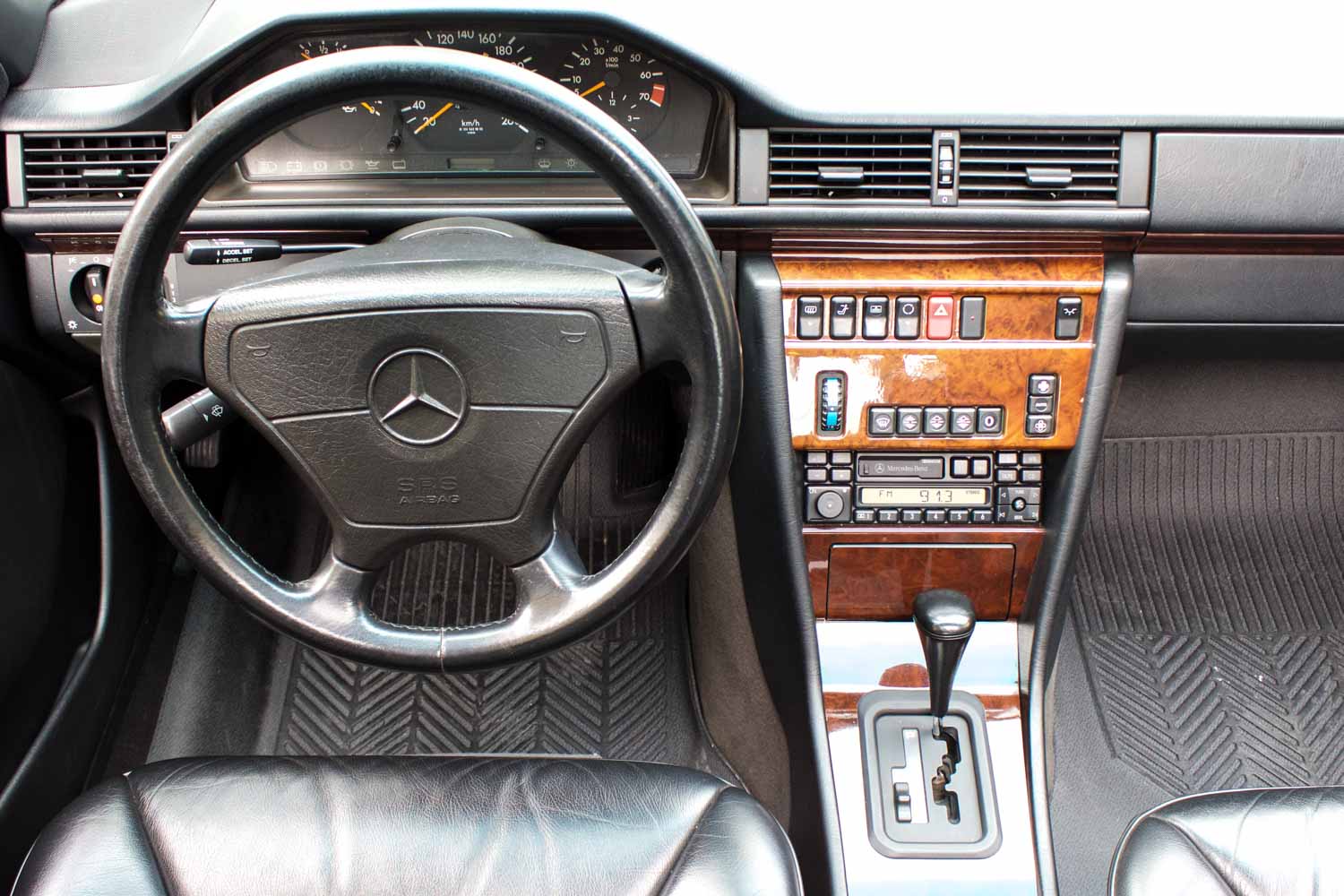 1995 Mercedes Benz E320