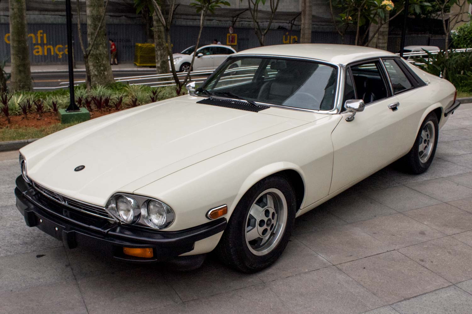 1977 Jaguar XJ-S V12 Coupé a venda