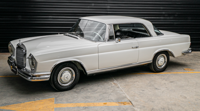 1966 Mercedes Benz 250 SE Coupé (Charuto)