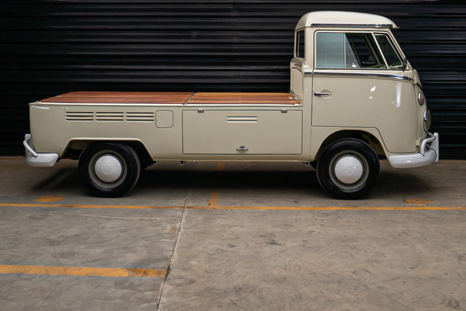 1975 VW Kombi Pick-up Cabrita