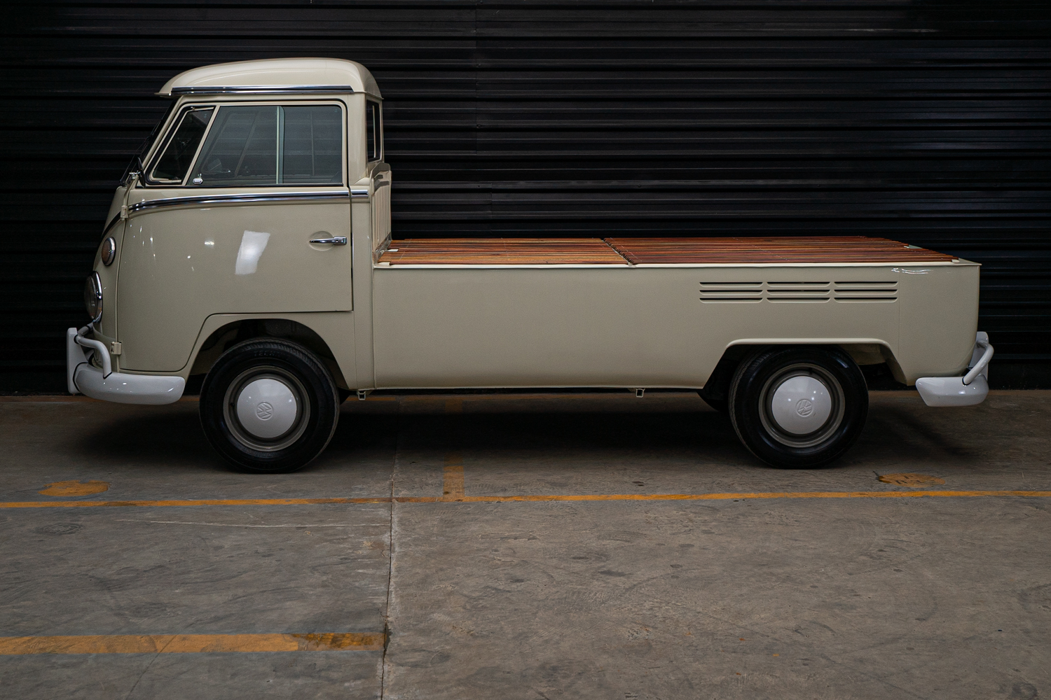 1975 VW Kombi Pick-up Cabrita