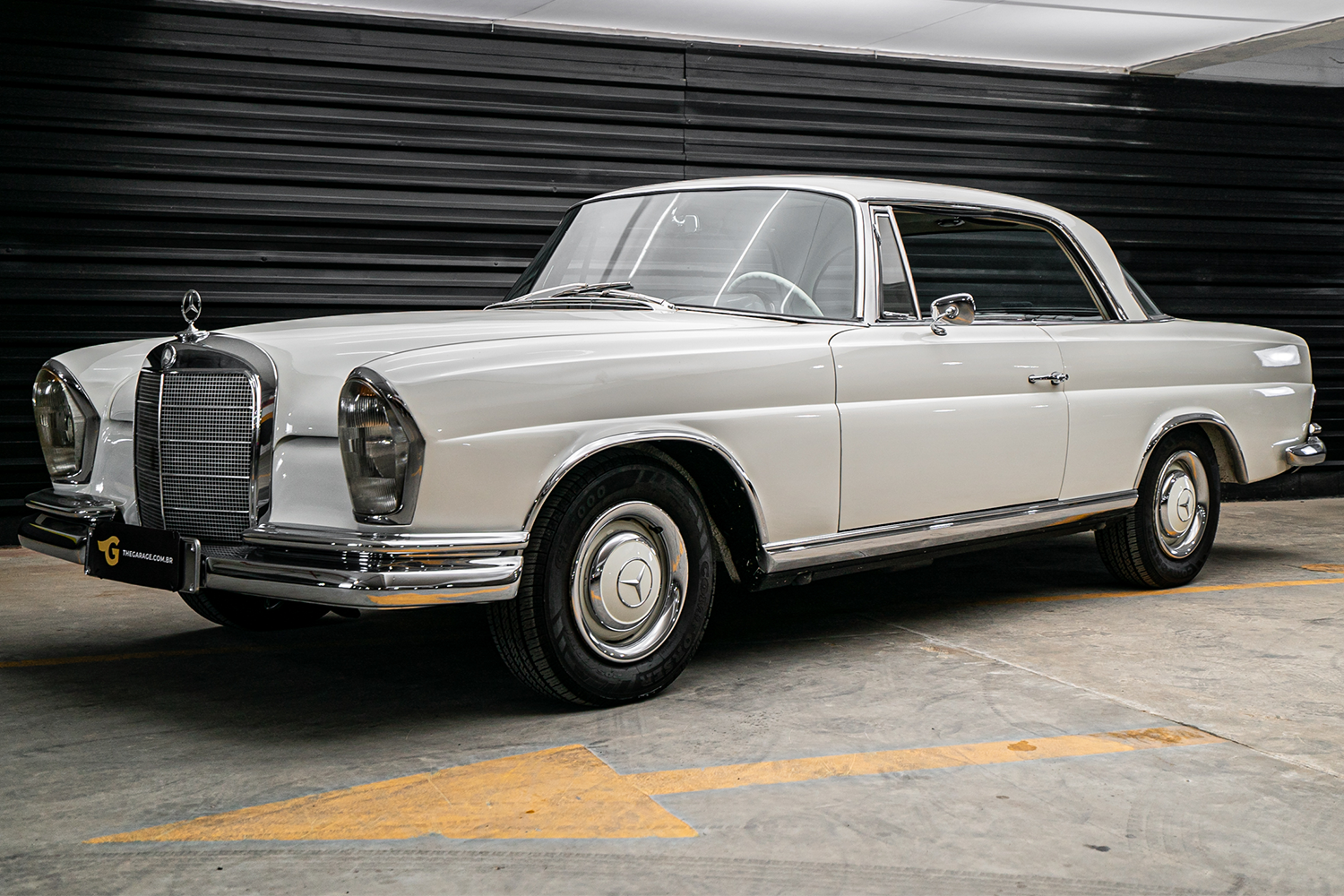 1966 Mercedes Benz 250 SE Coupé (Charuto)