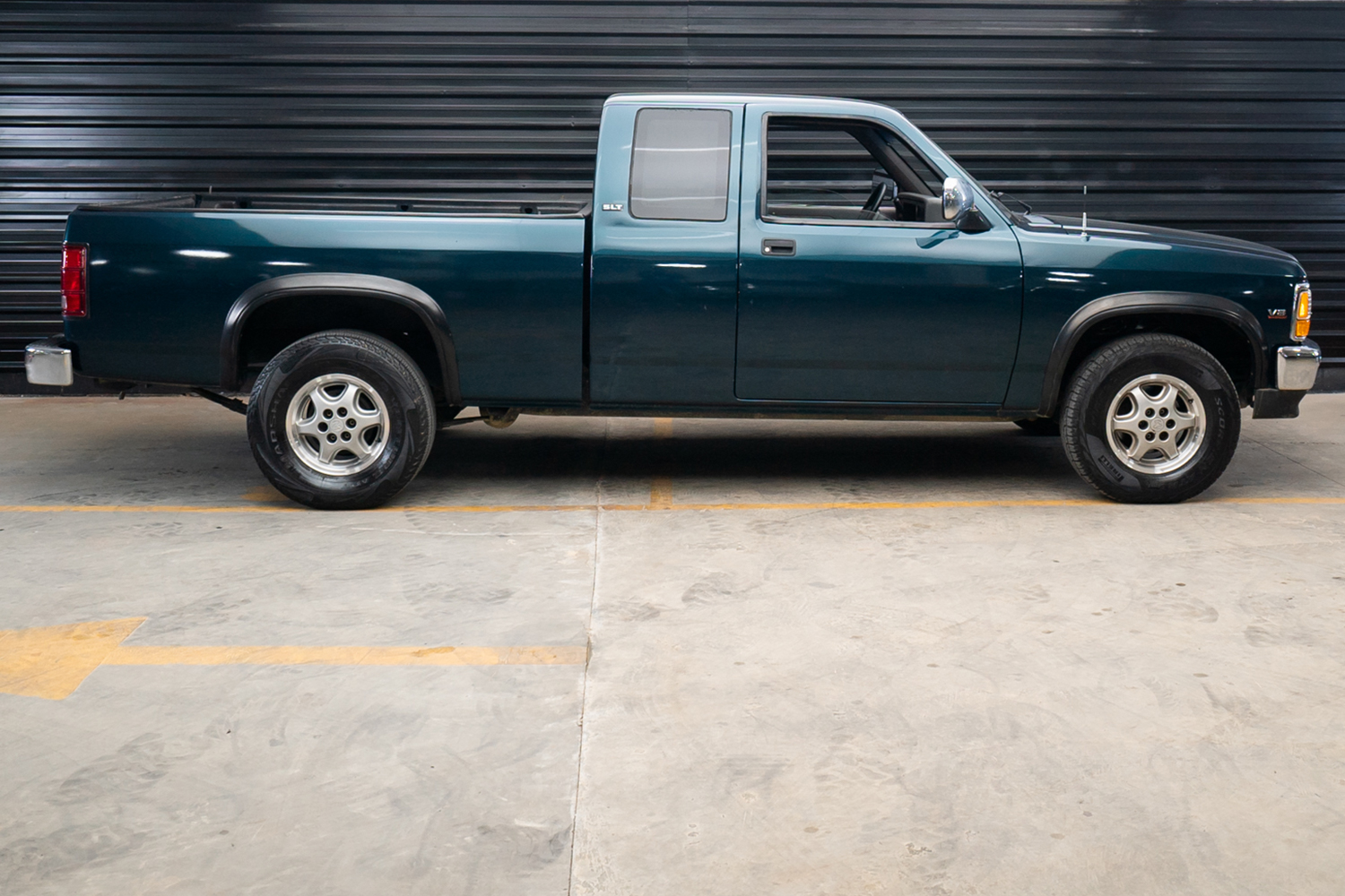 1995 DODGE DAKOTA SLT 4X4 V8 MAGNUM