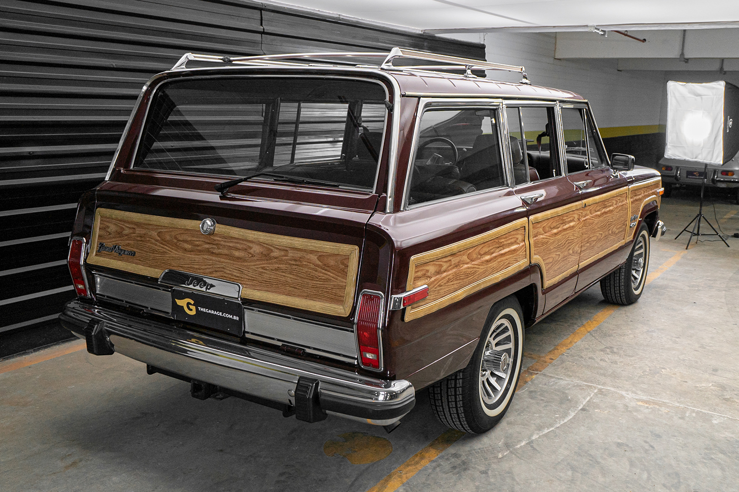 1990 Jeep Grand Wagoneer