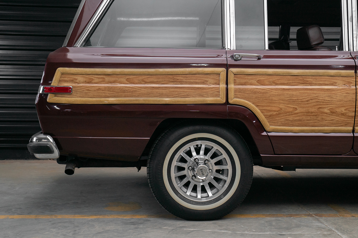 1990 Jeep Grand Wagoneer