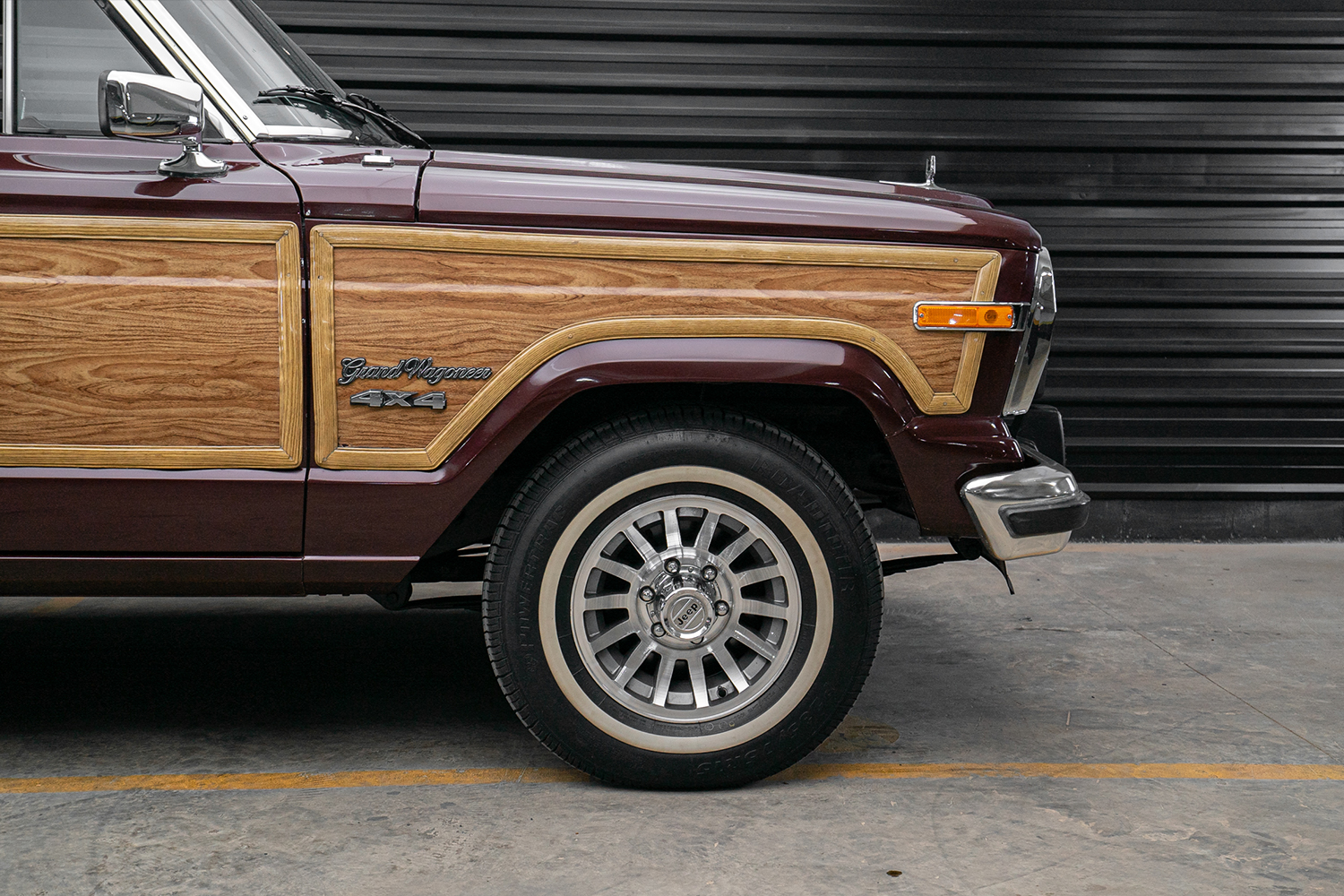 1990 Jeep Grand Wagoneer