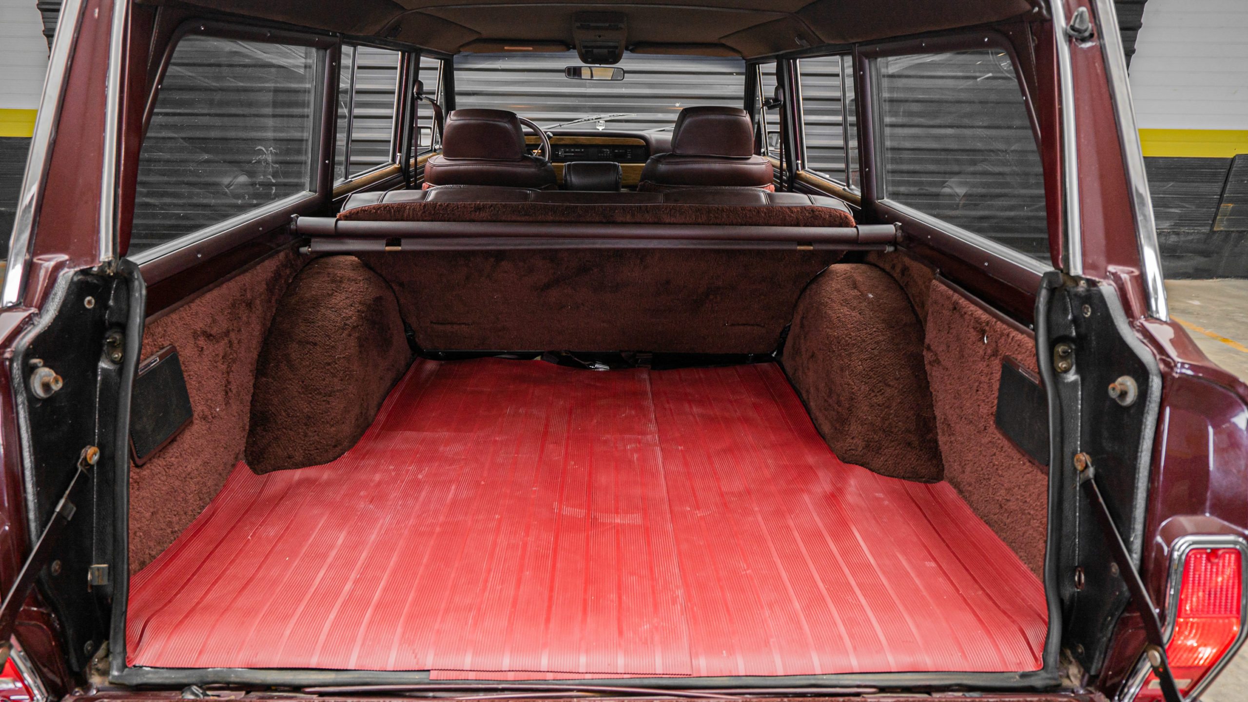 1990 Jeep Grand Wagoneer