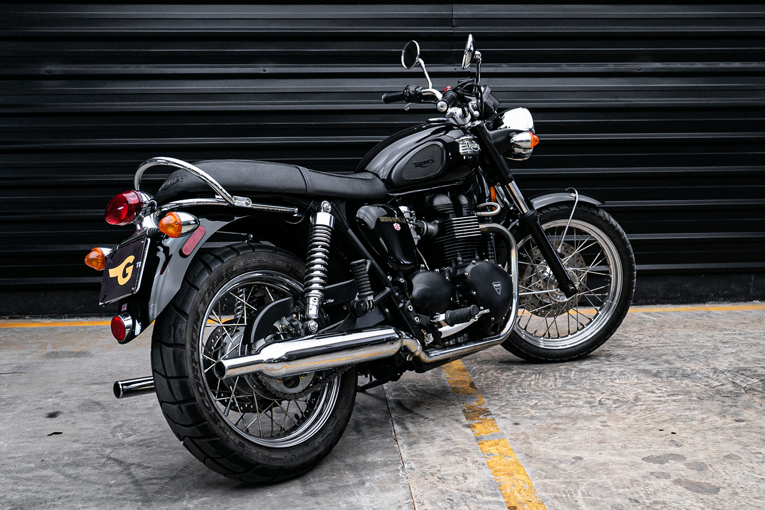 2005 Bonneville T100