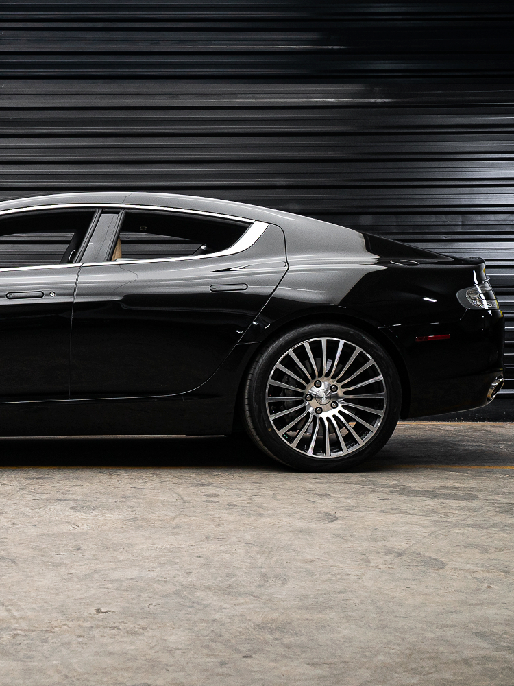 2011 Aston Martin Rapide V12