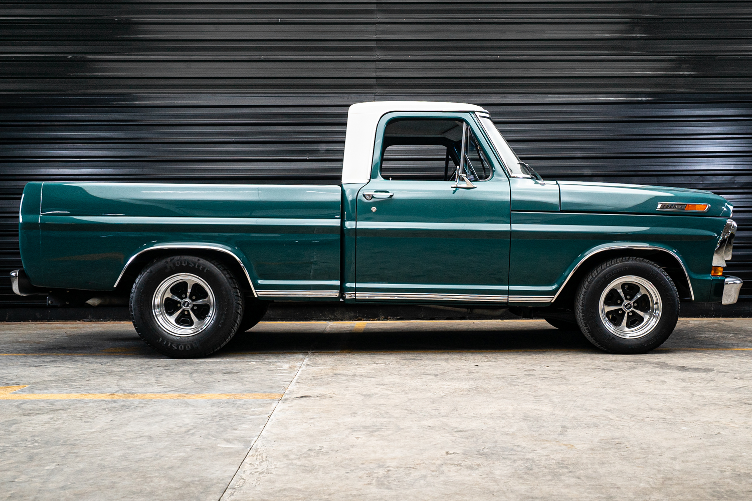 1975 Ford F100 V8