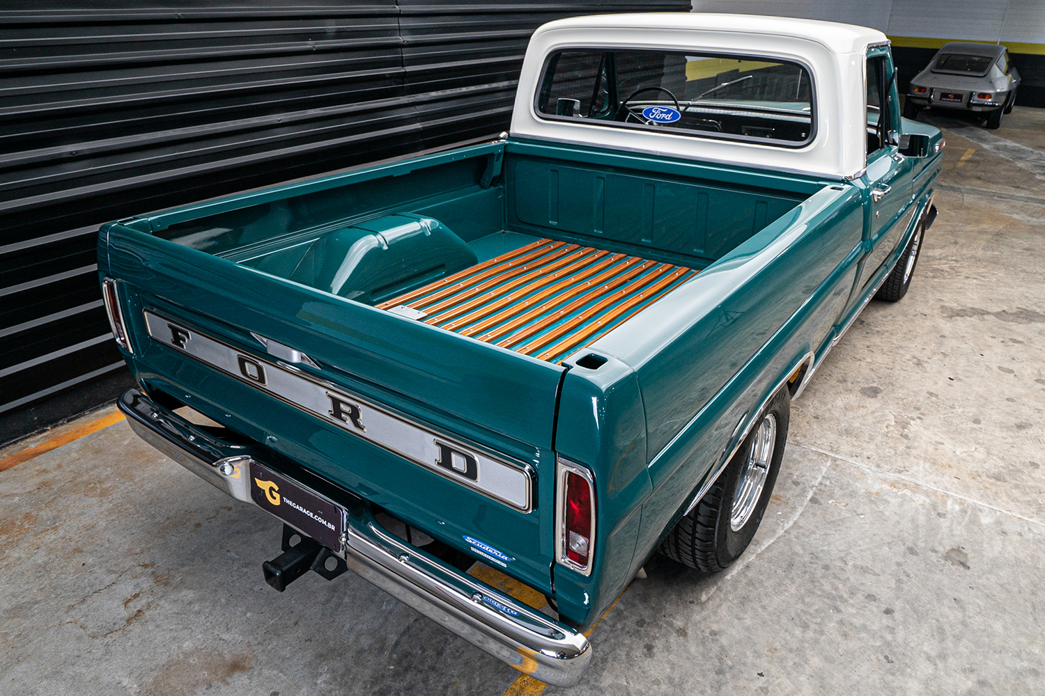 1975 Ford F100 V8