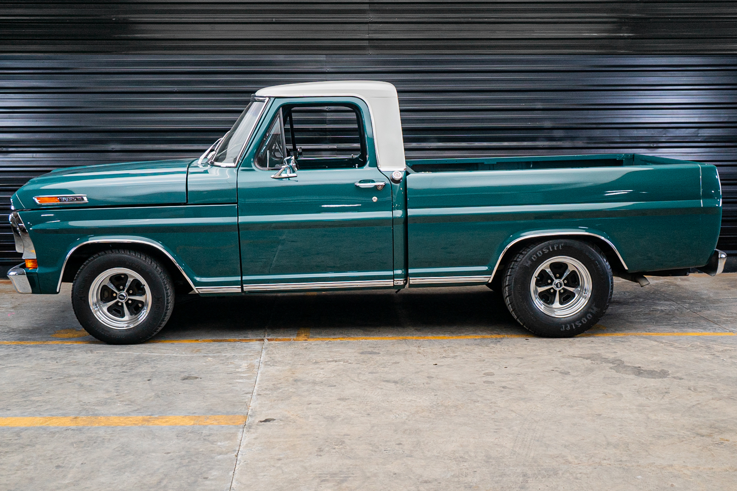 1975 Ford F100 V8