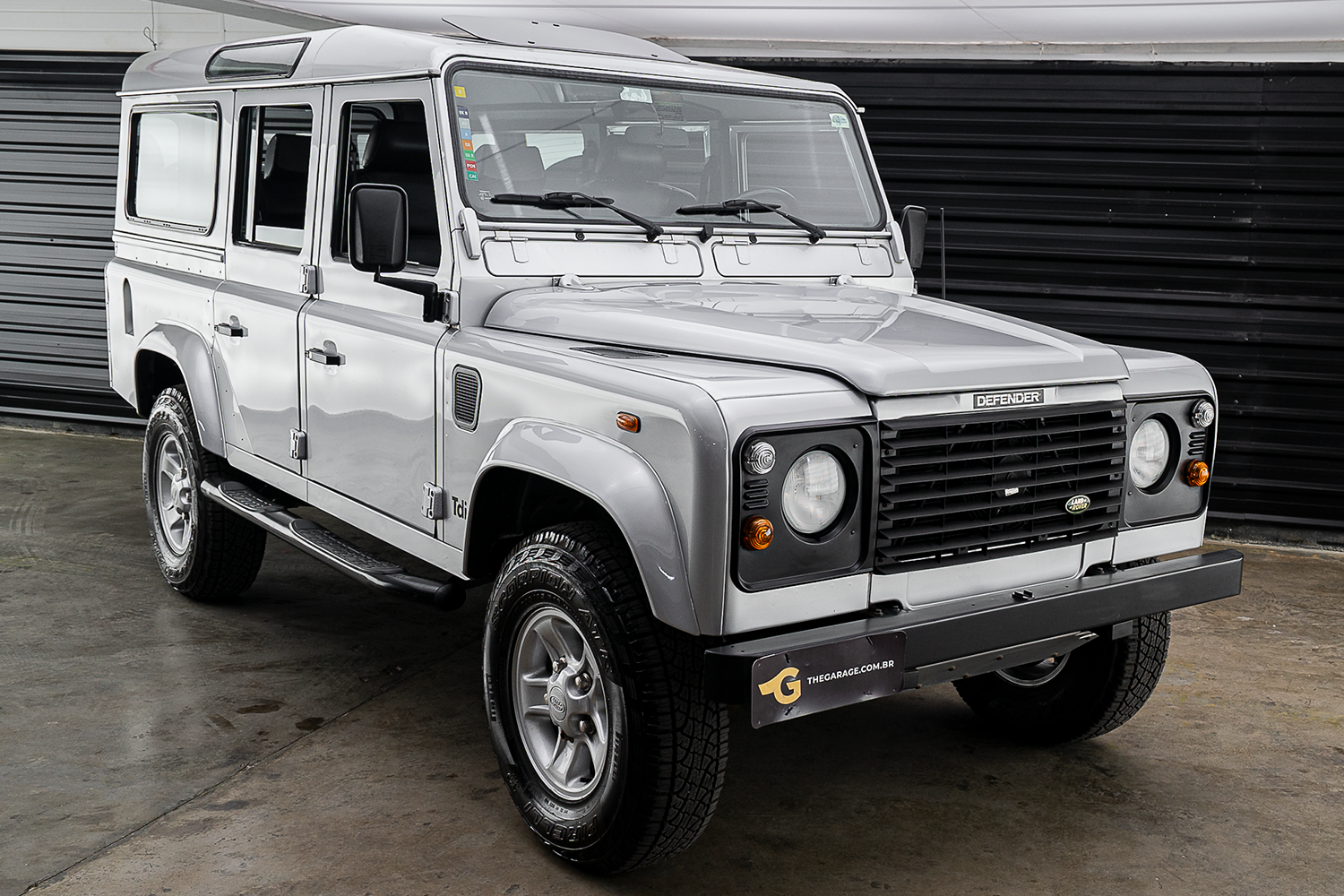 Land Rover Defender 110